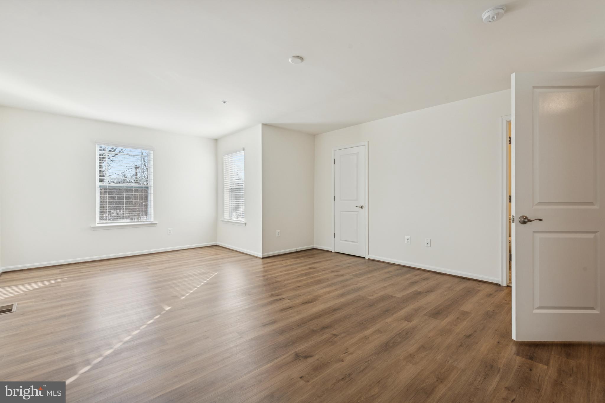 WOLF RUN LANE - Residential