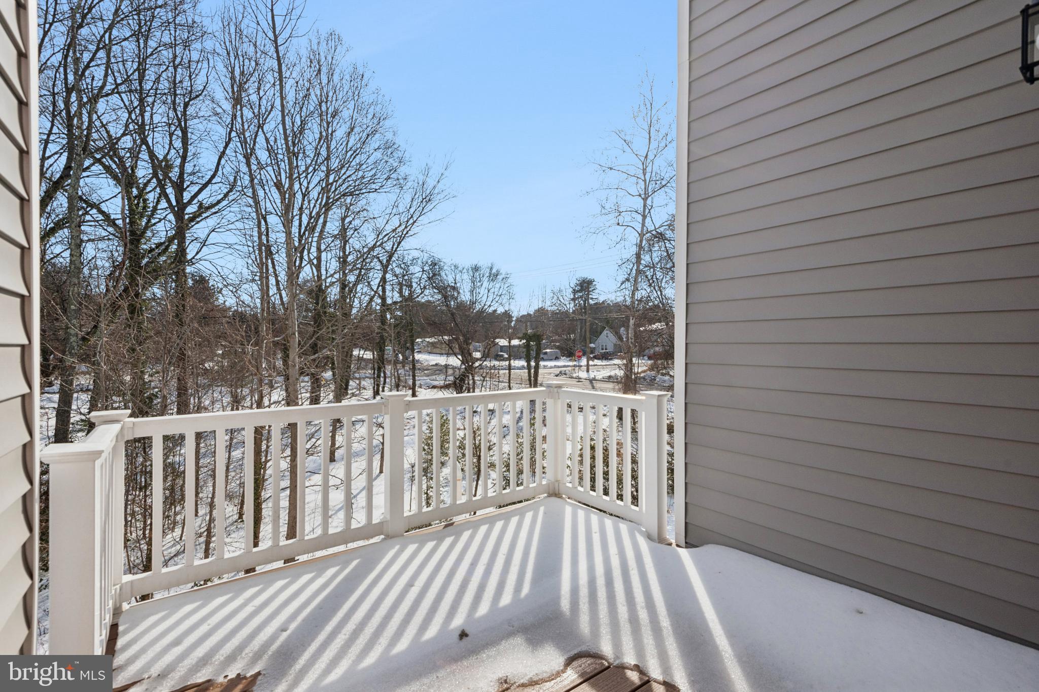 WOLF RUN LANE - Residential