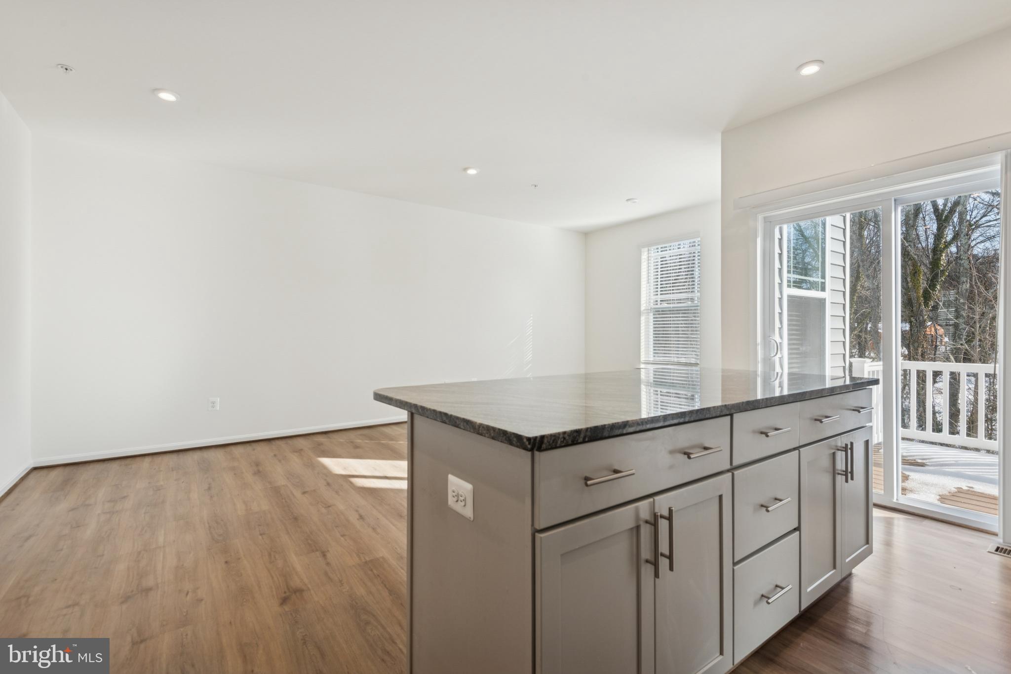 WOLF RUN LANE - Residential