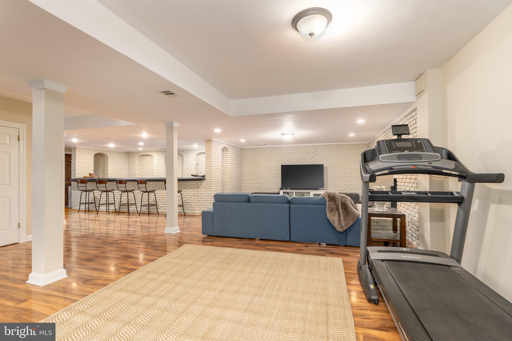 BANNOCKBURN ESTATES - Residential