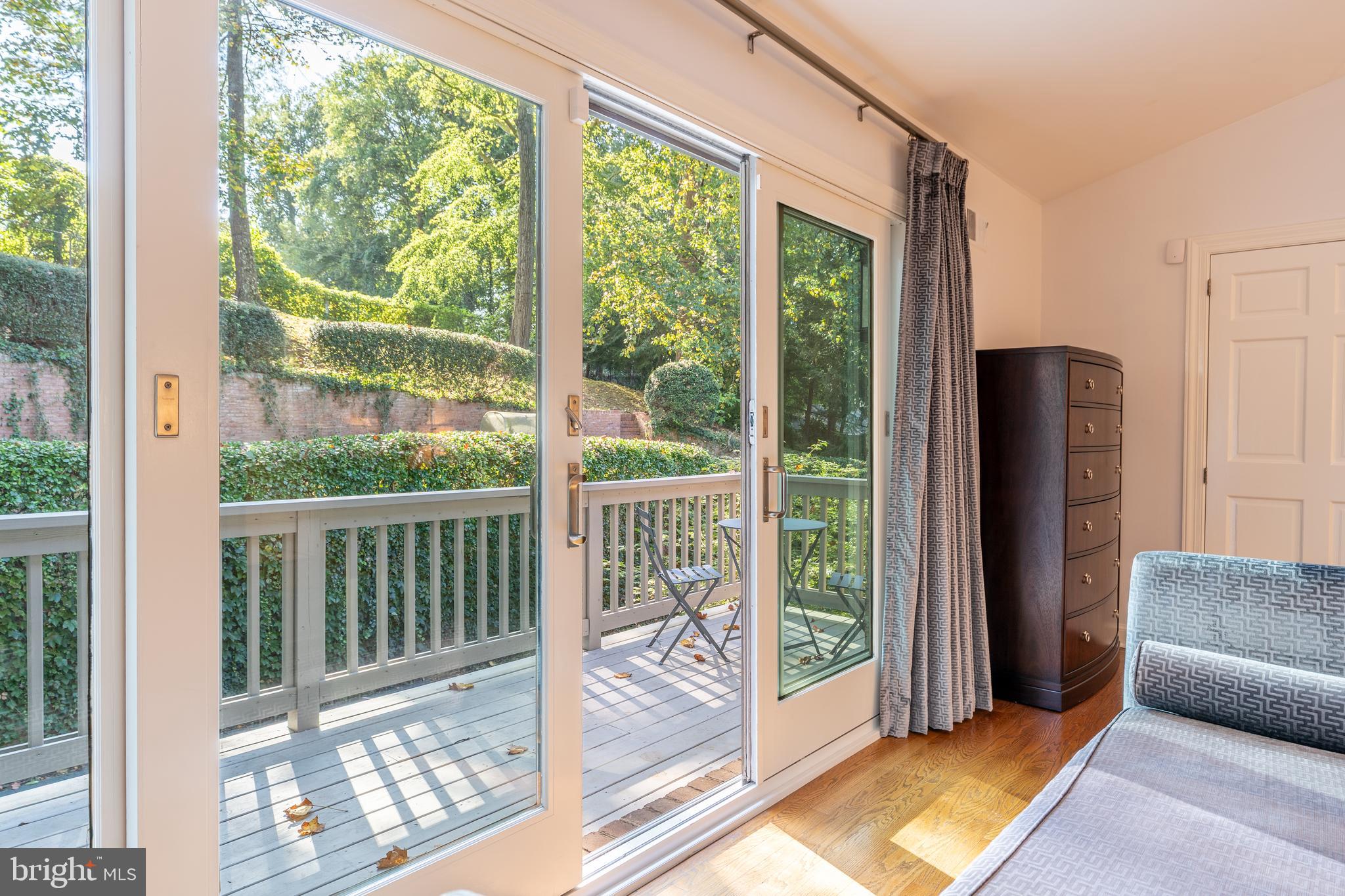 BANNOCKBURN ESTATES - Residential