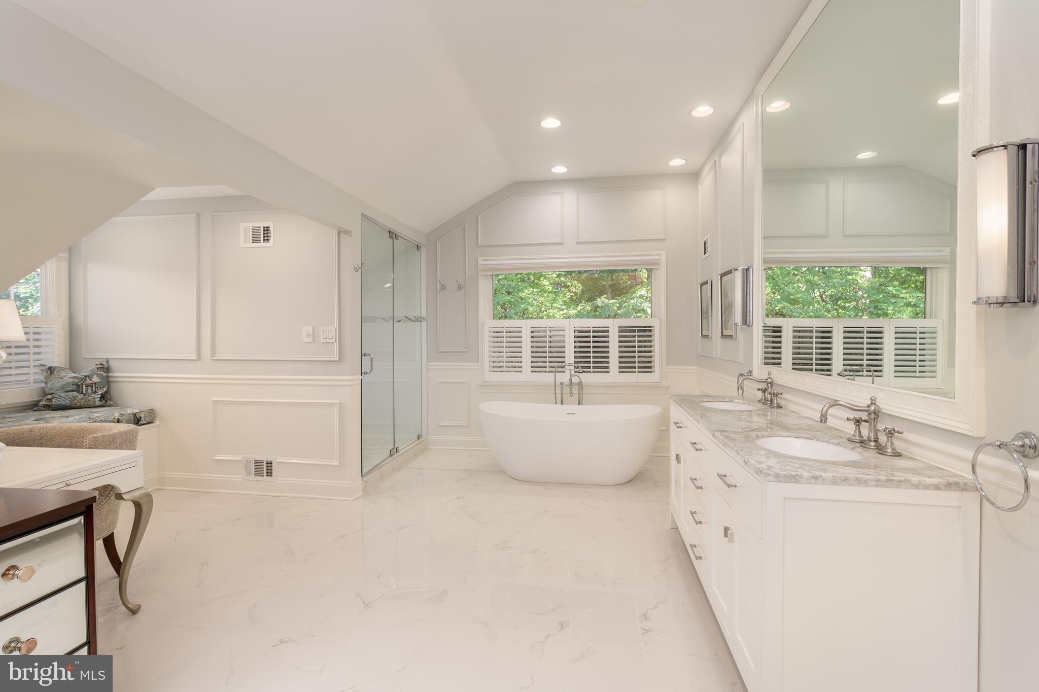 BANNOCKBURN ESTATES - Residential