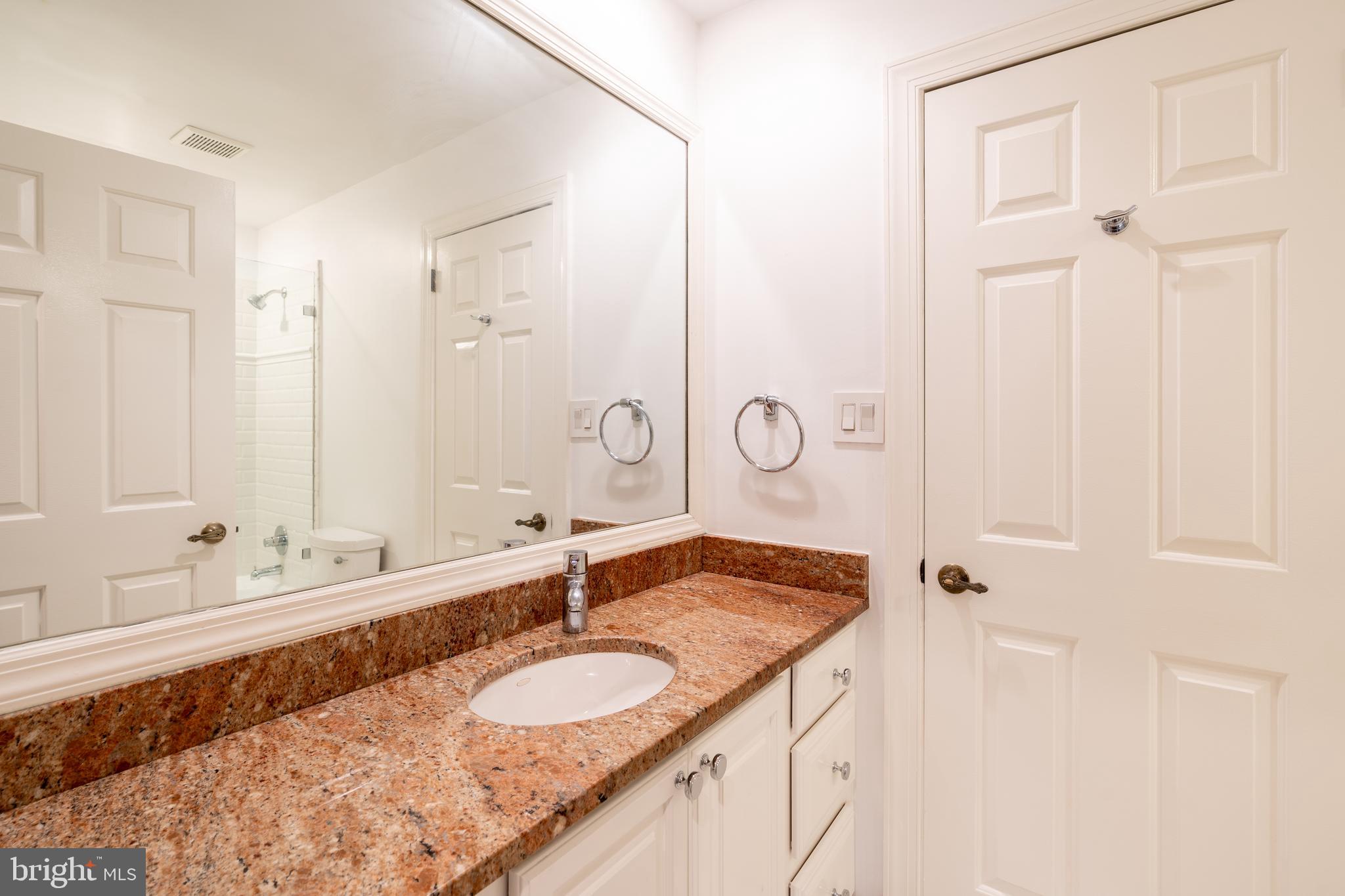 BANNOCKBURN ESTATES - Residential