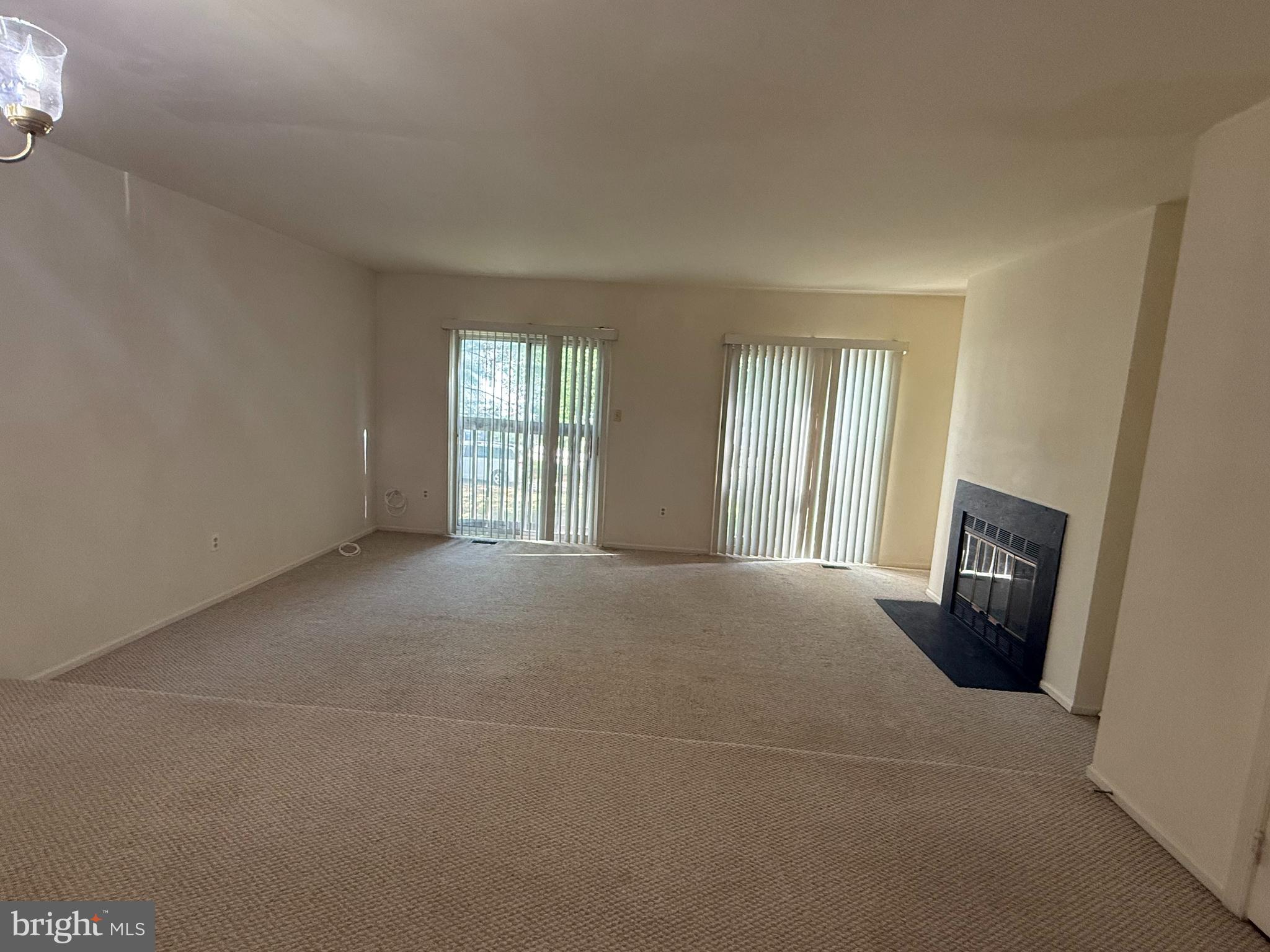 4711 LEYDEN WAY