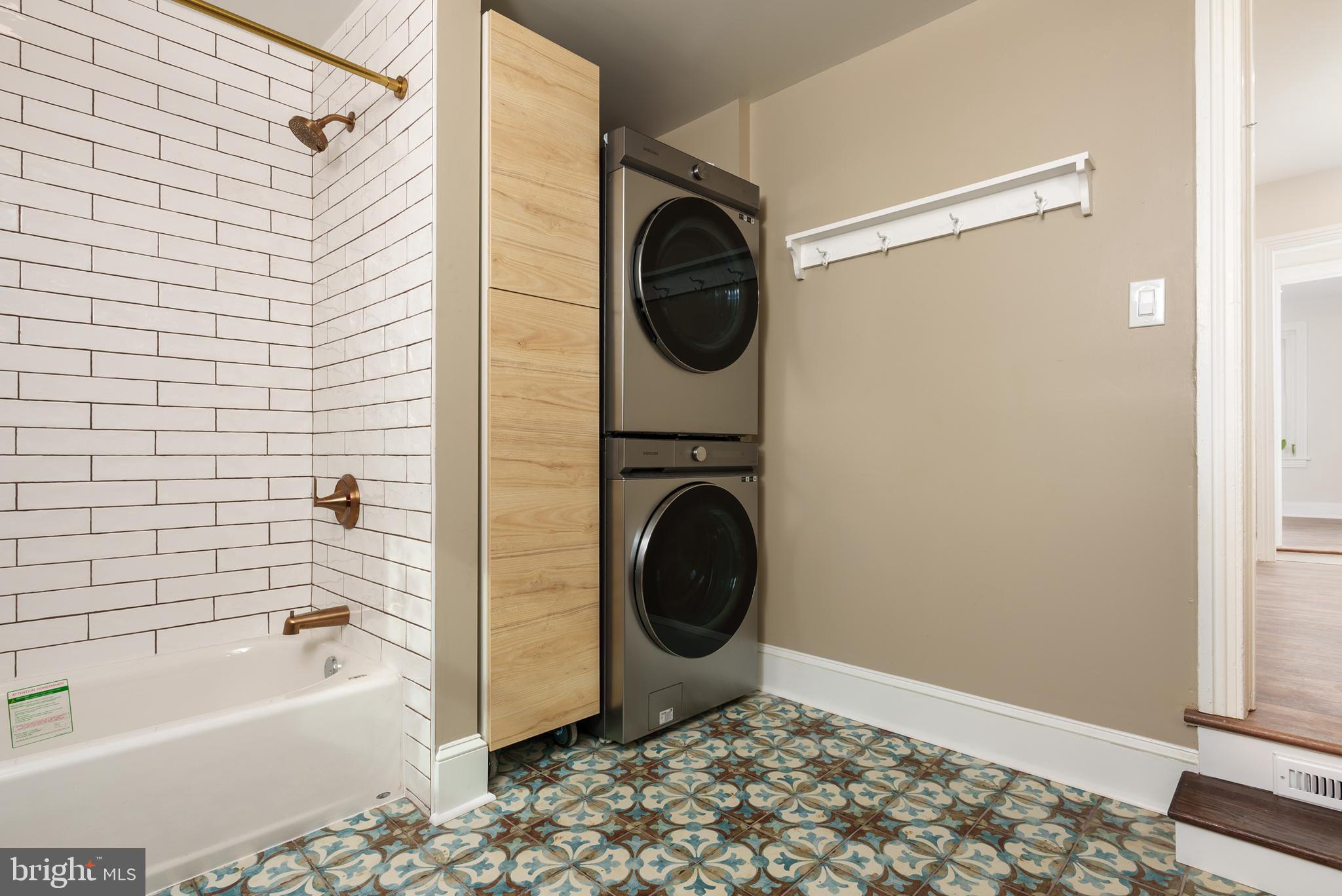 MEDIA - Residential Lease