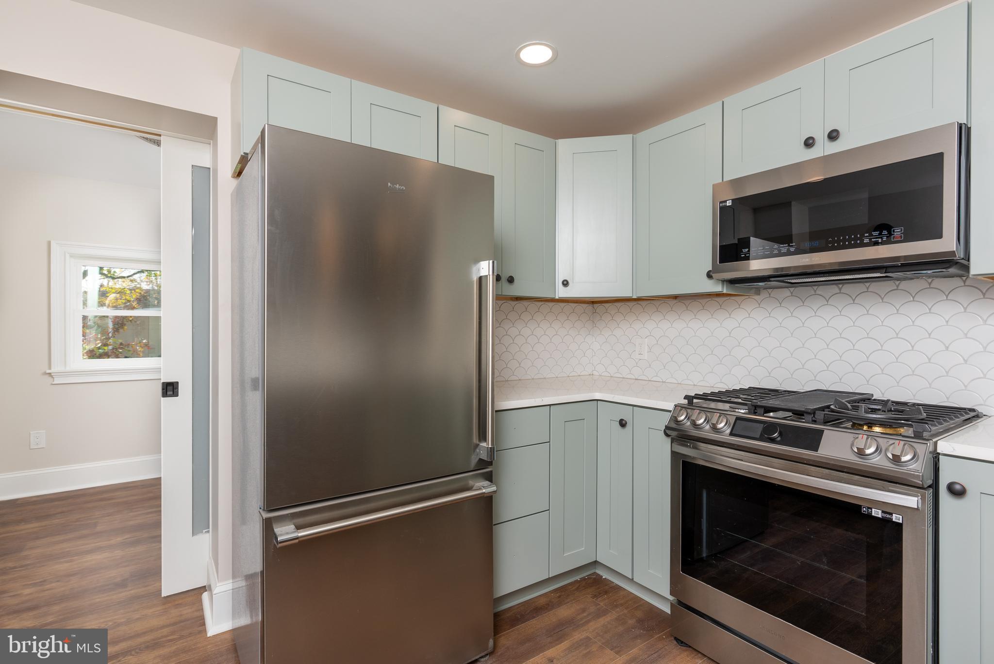 MEDIA - Residential Lease