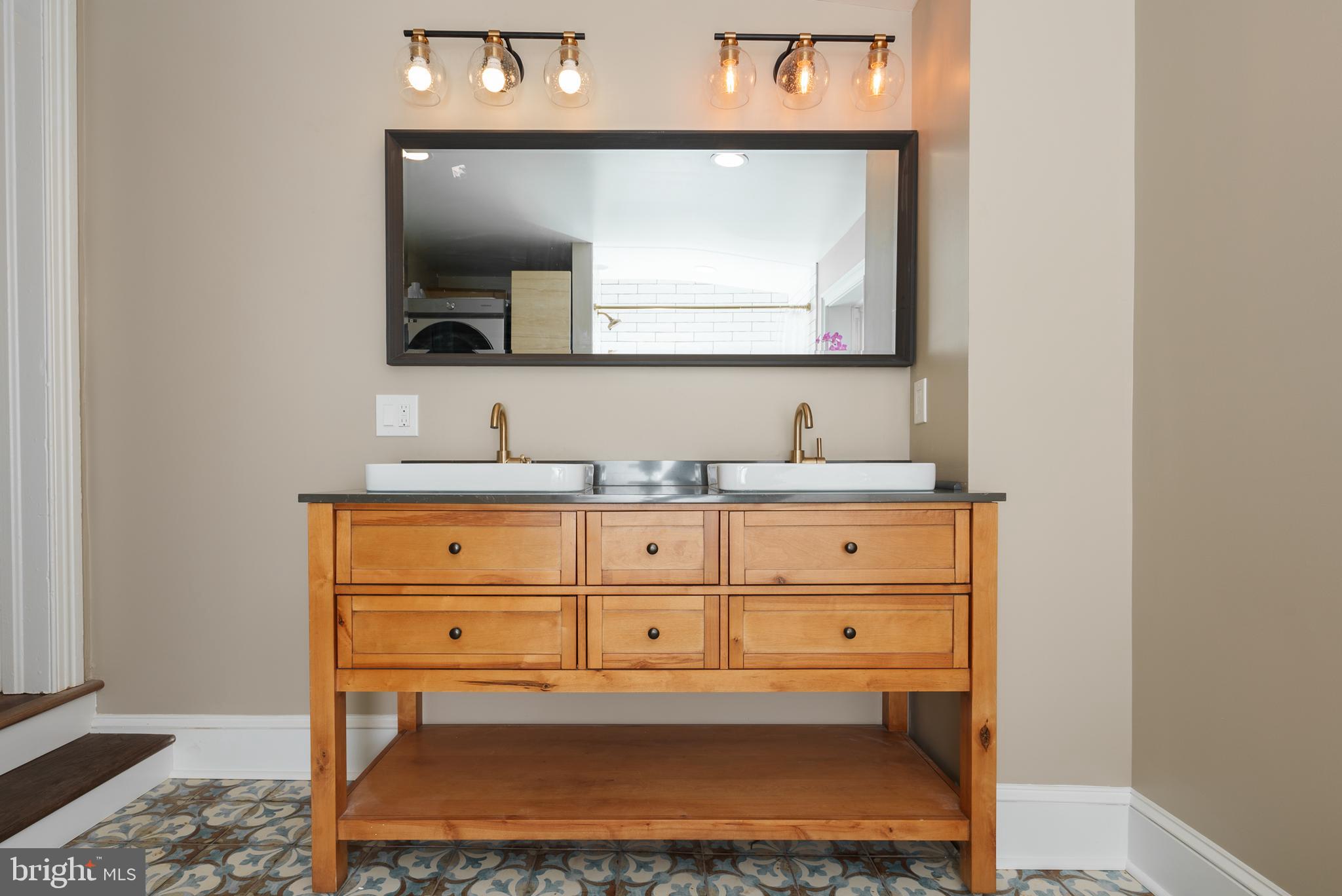 MEDIA - Residential Lease