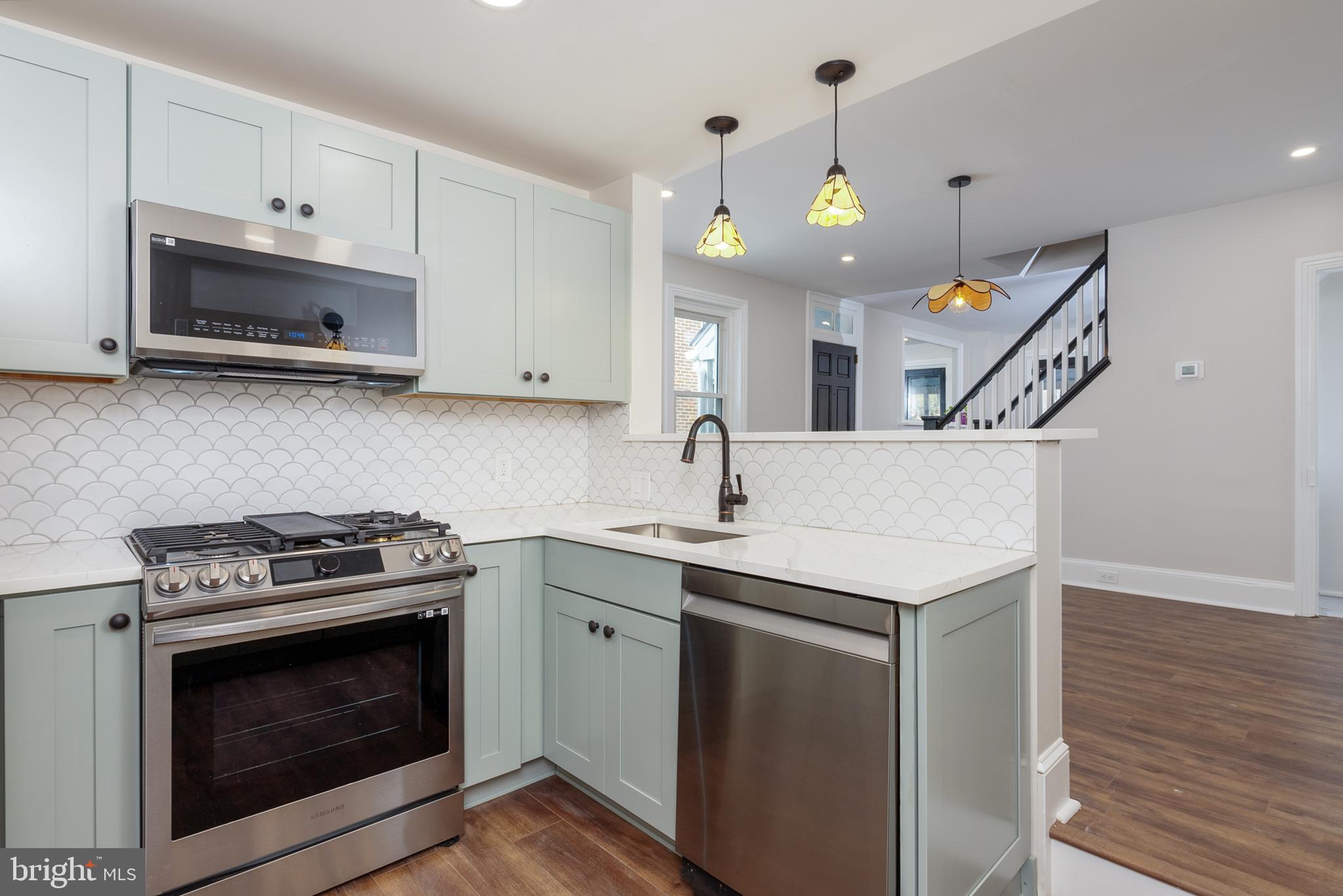 MEDIA - Residential Lease