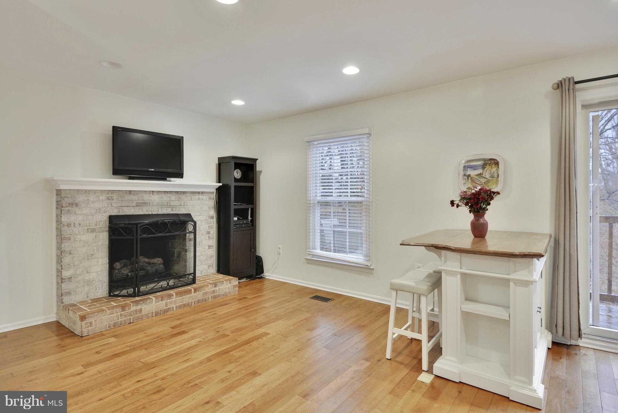 HUNTINGTON AT MT VERNON - Residential