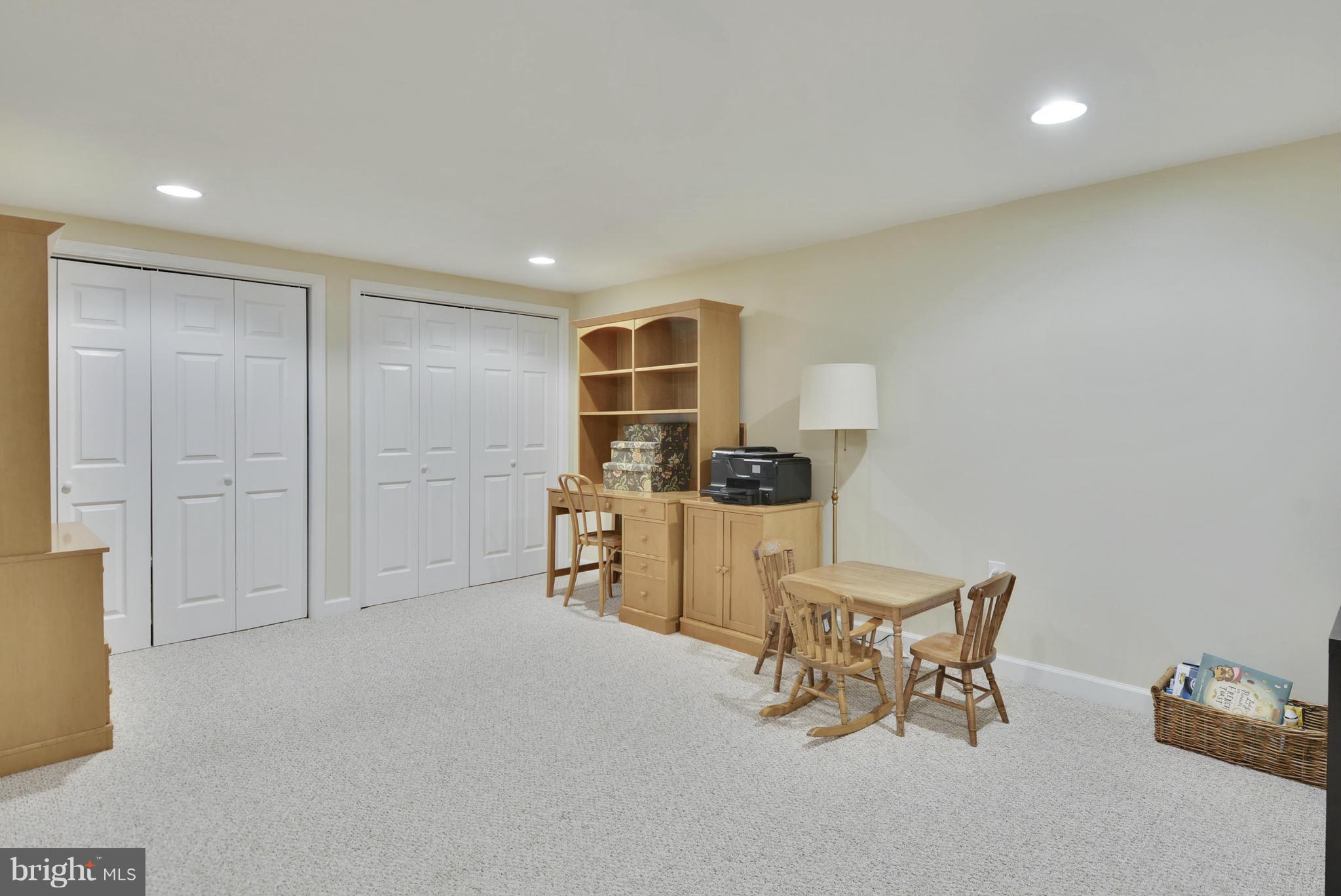 HUNTINGTON AT MT VERNON - Residential