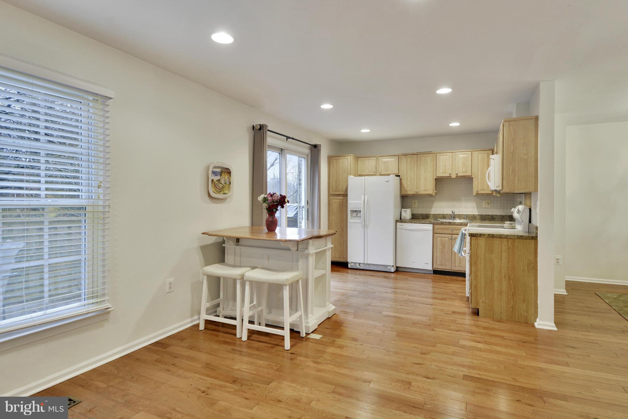 HUNTINGTON AT MT VERNON - Residential