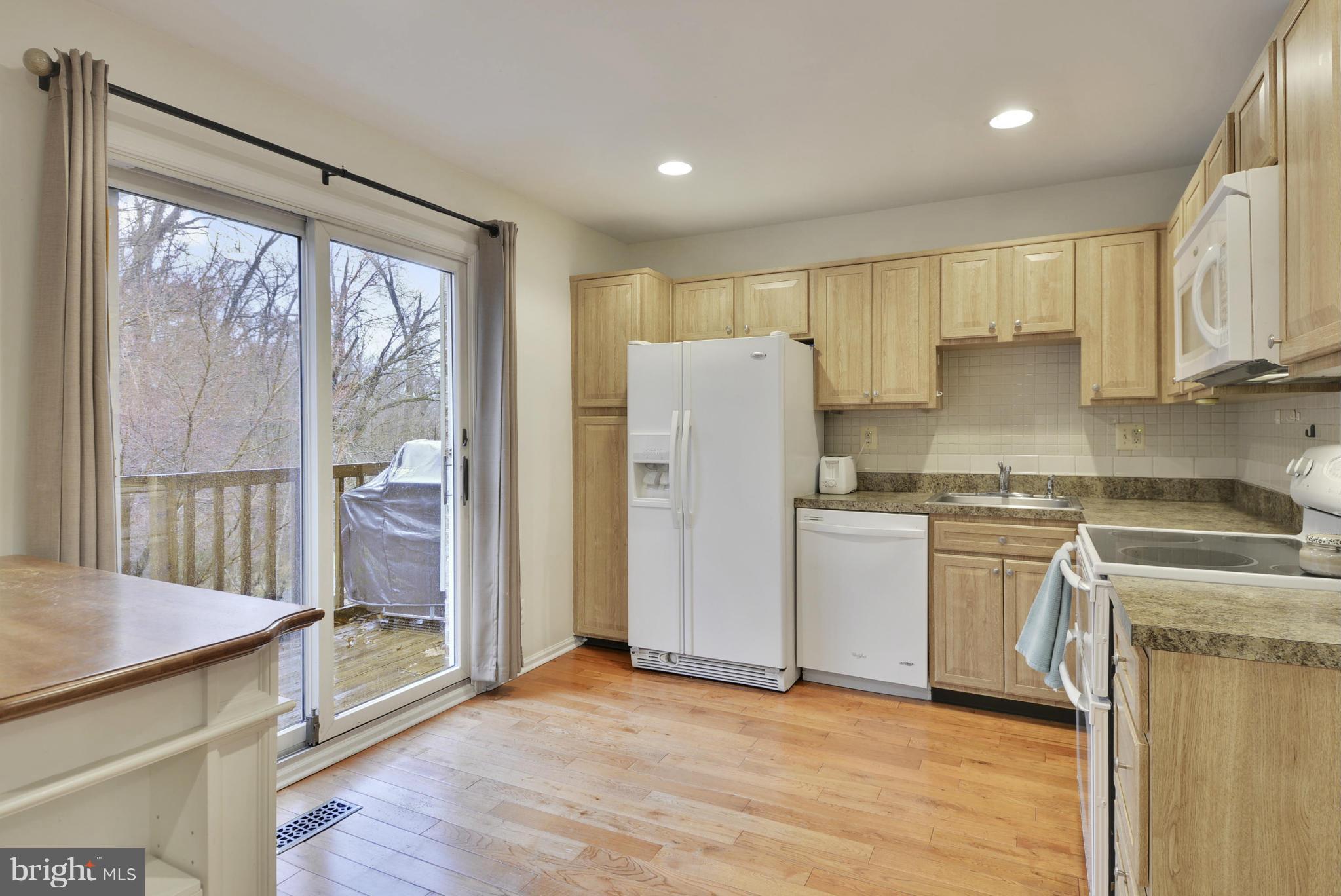 HUNTINGTON AT MT VERNON - Residential