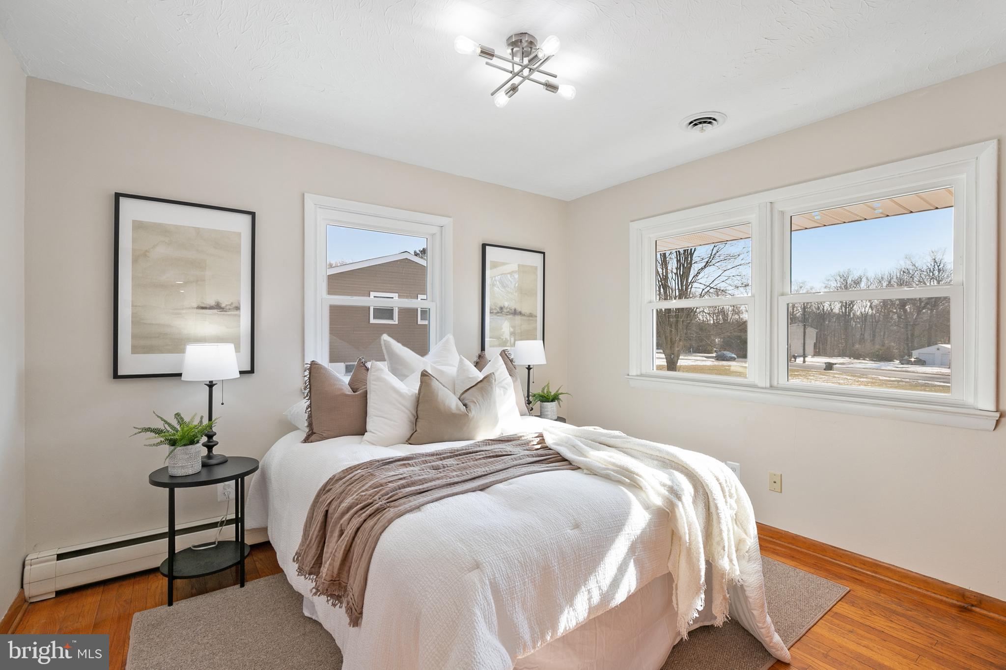 BRENTWOOD MANOR - Residential