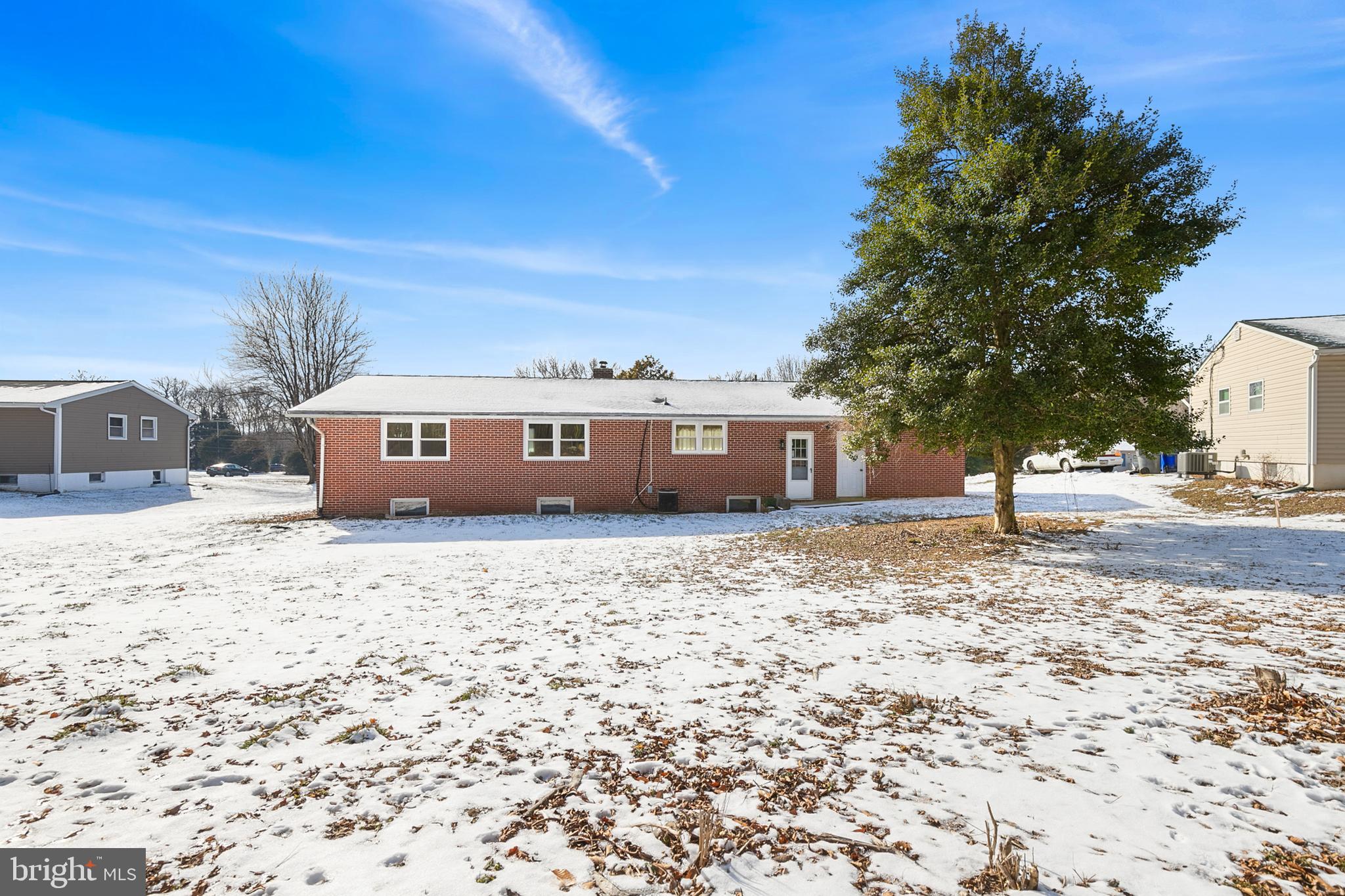 BRENTWOOD MANOR - Residential