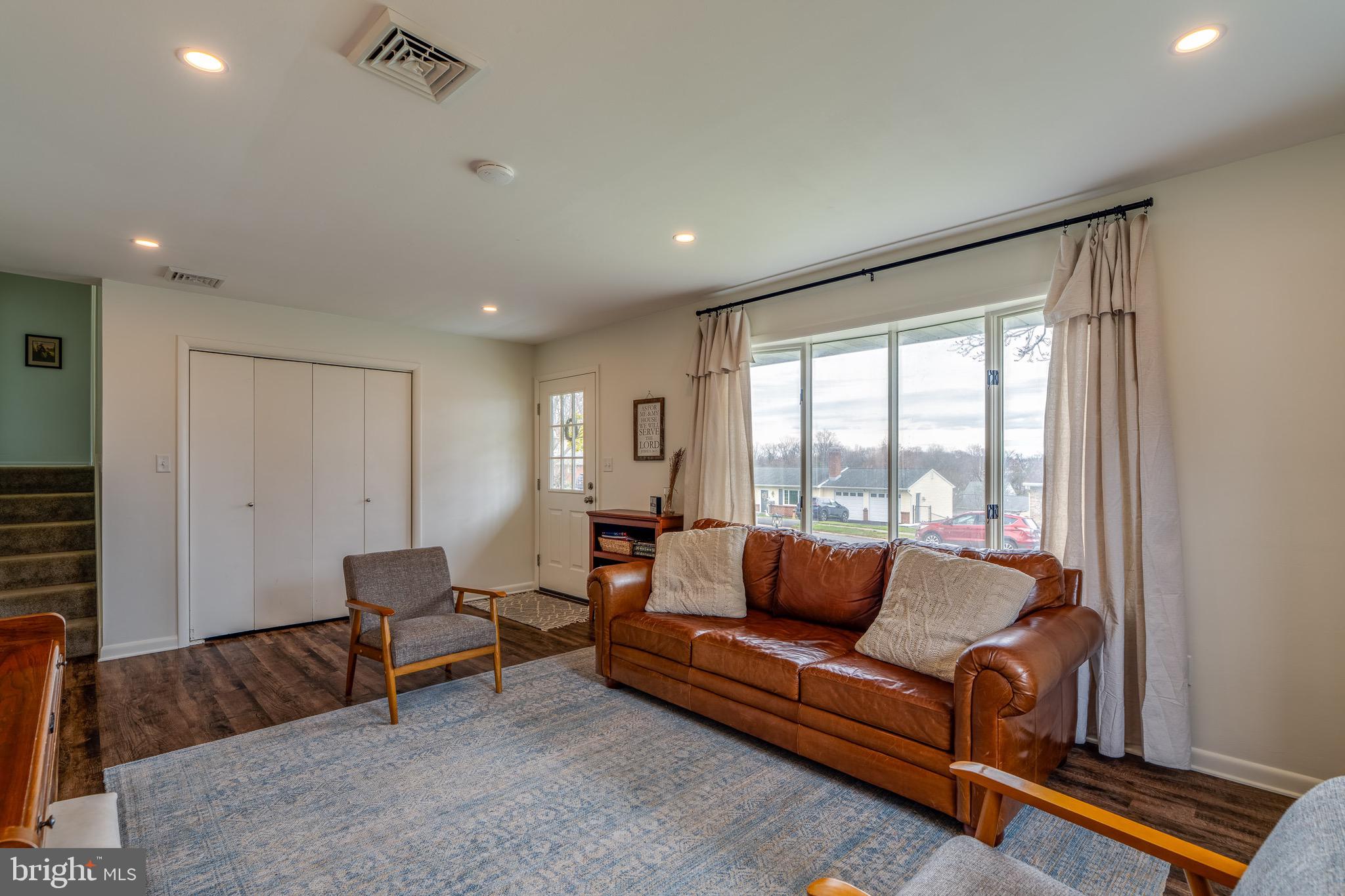 ELIZABETHTOWN BOROUGH - Residential