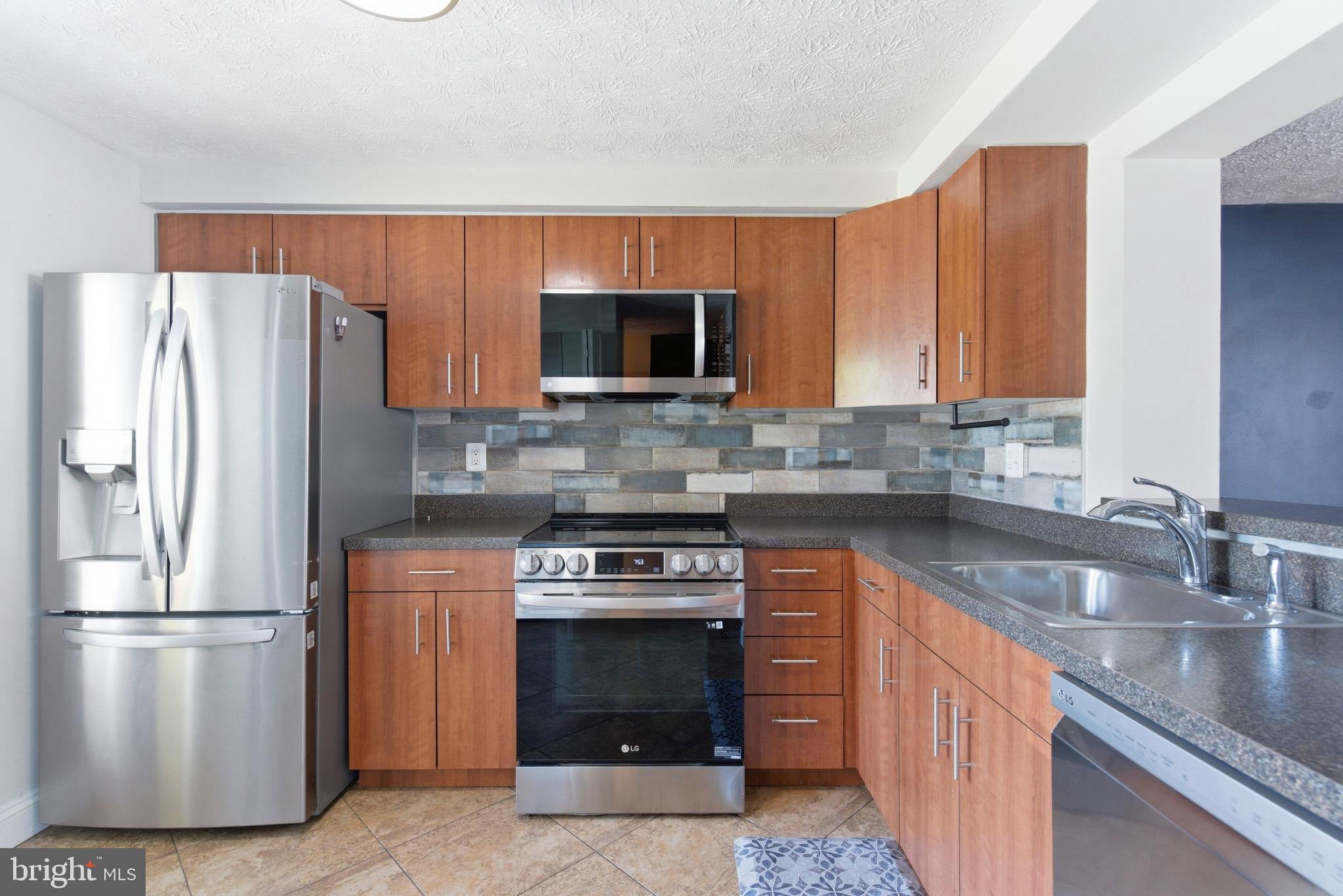 UPTON VILLAGE NORTH - Residential