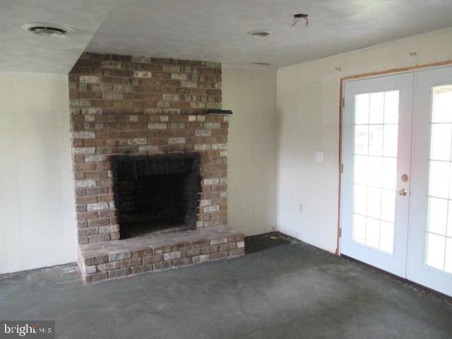 CLOVER LANE - Residential