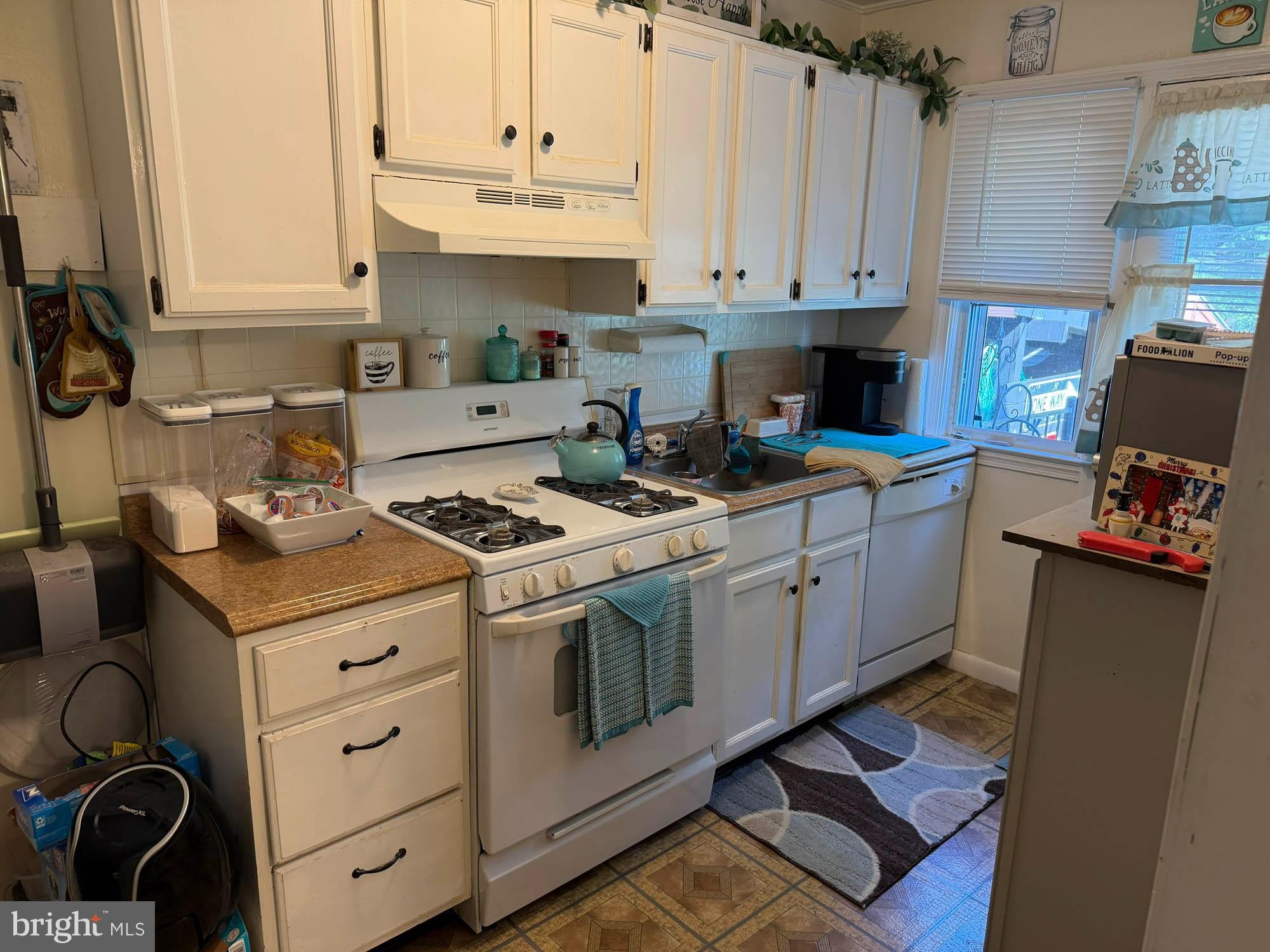 1204 ELM ROAD