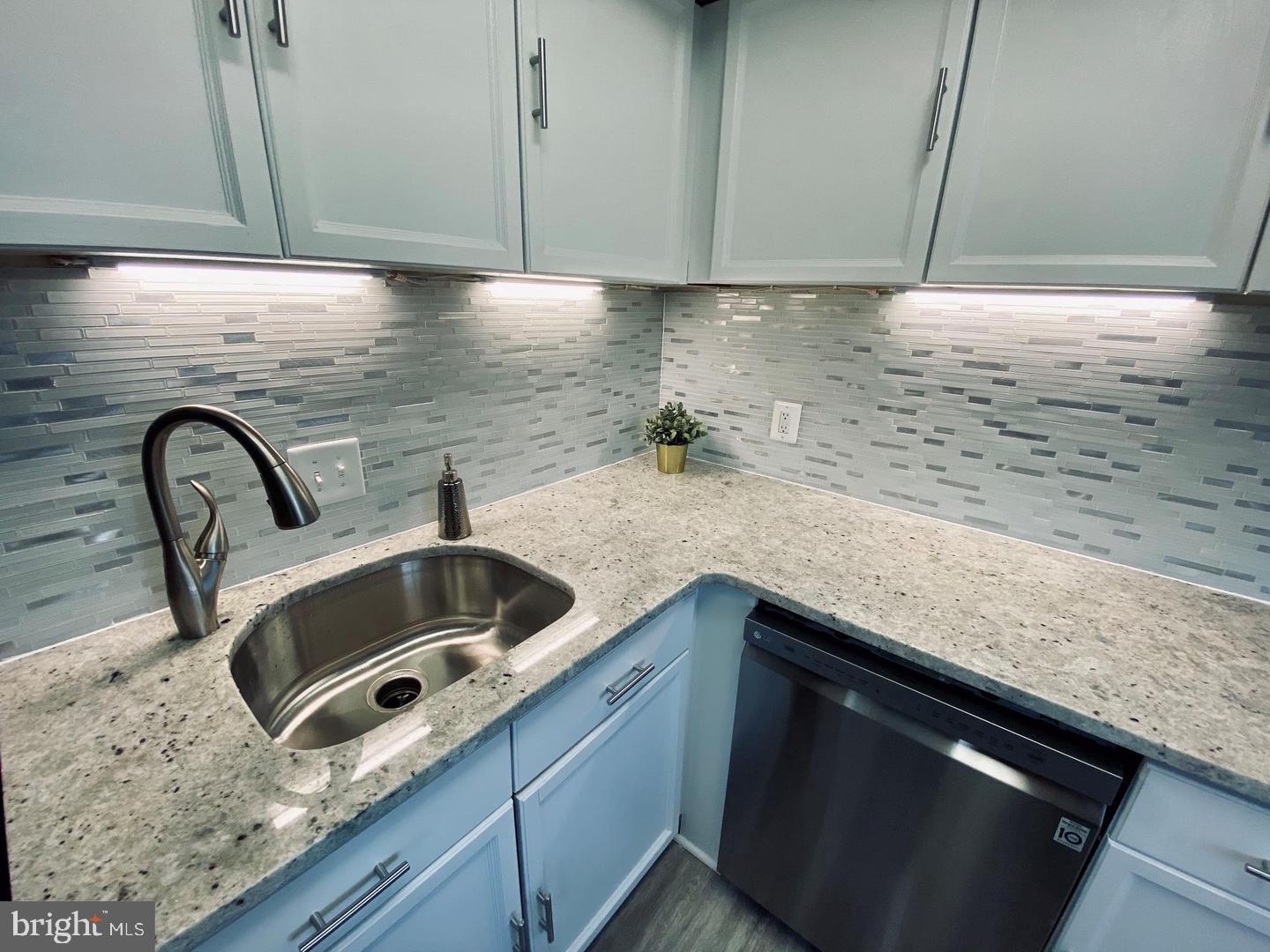 BOLLING BROOK - Residential Lease