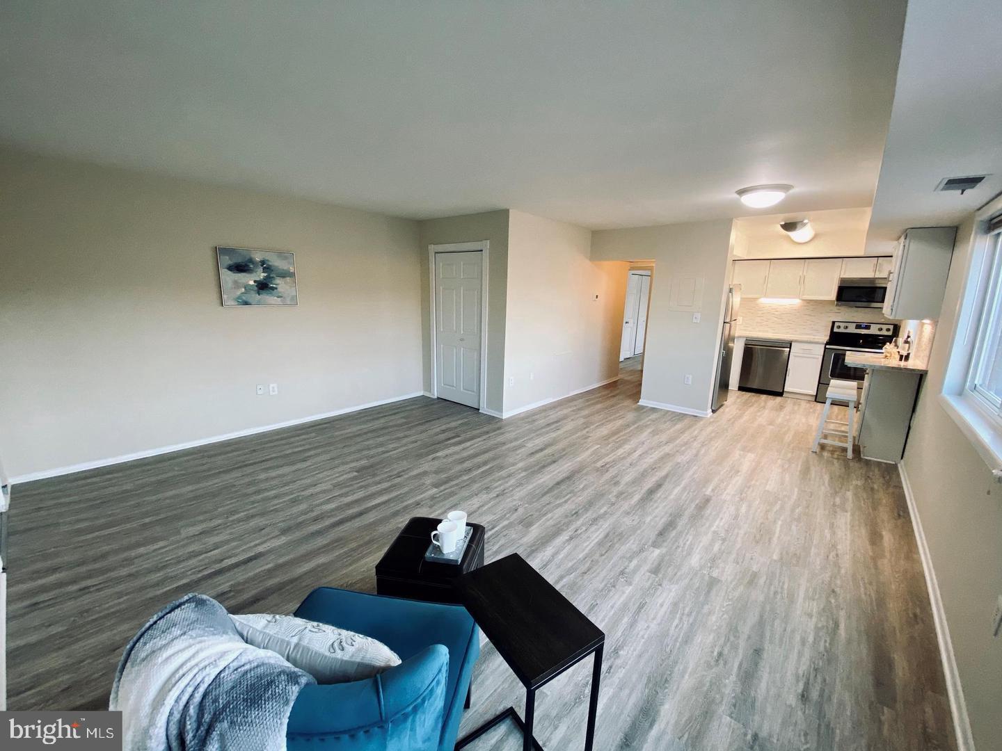 BOLLING BROOK - Residential Lease