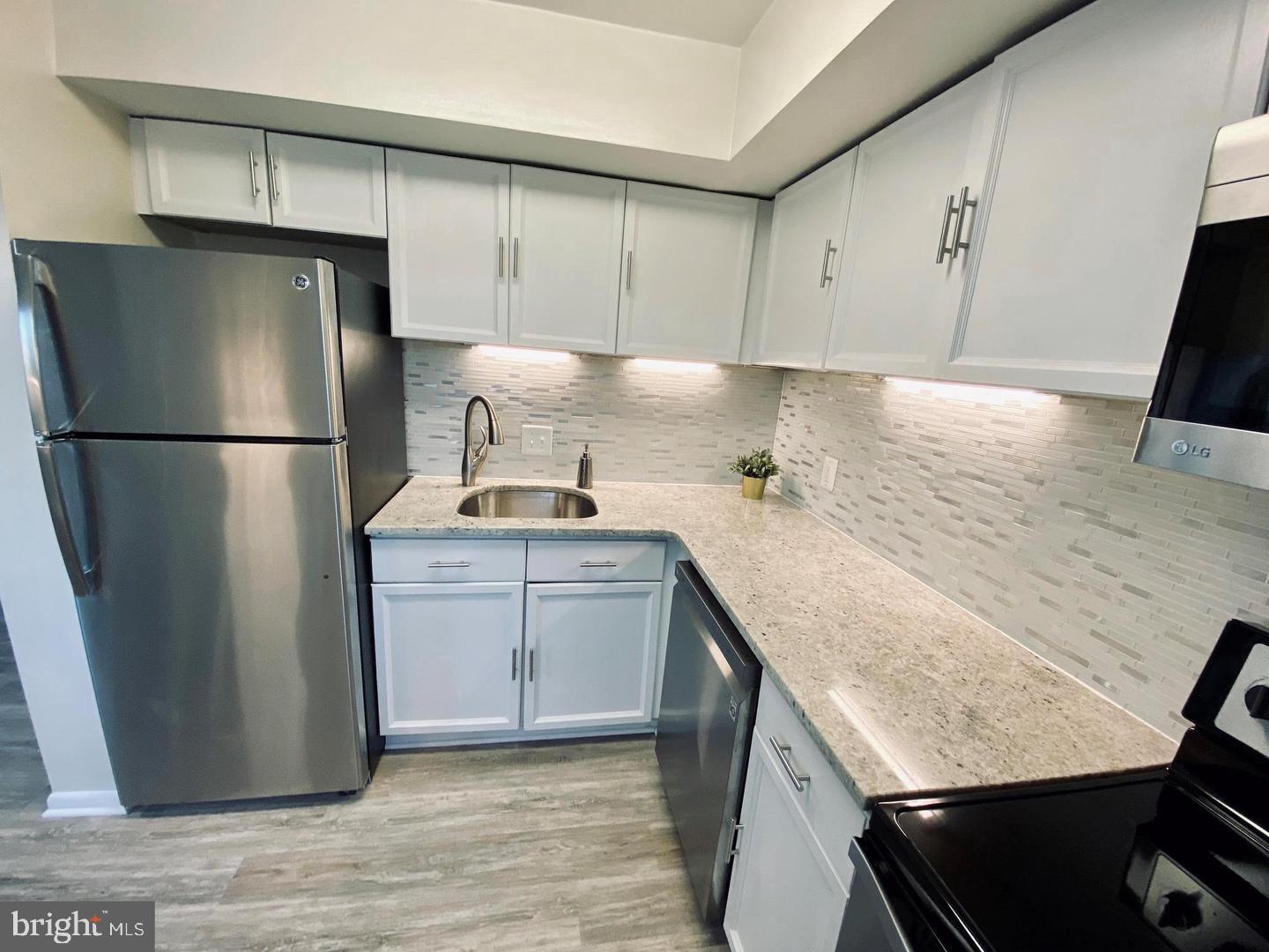 BOLLING BROOK - Residential Lease