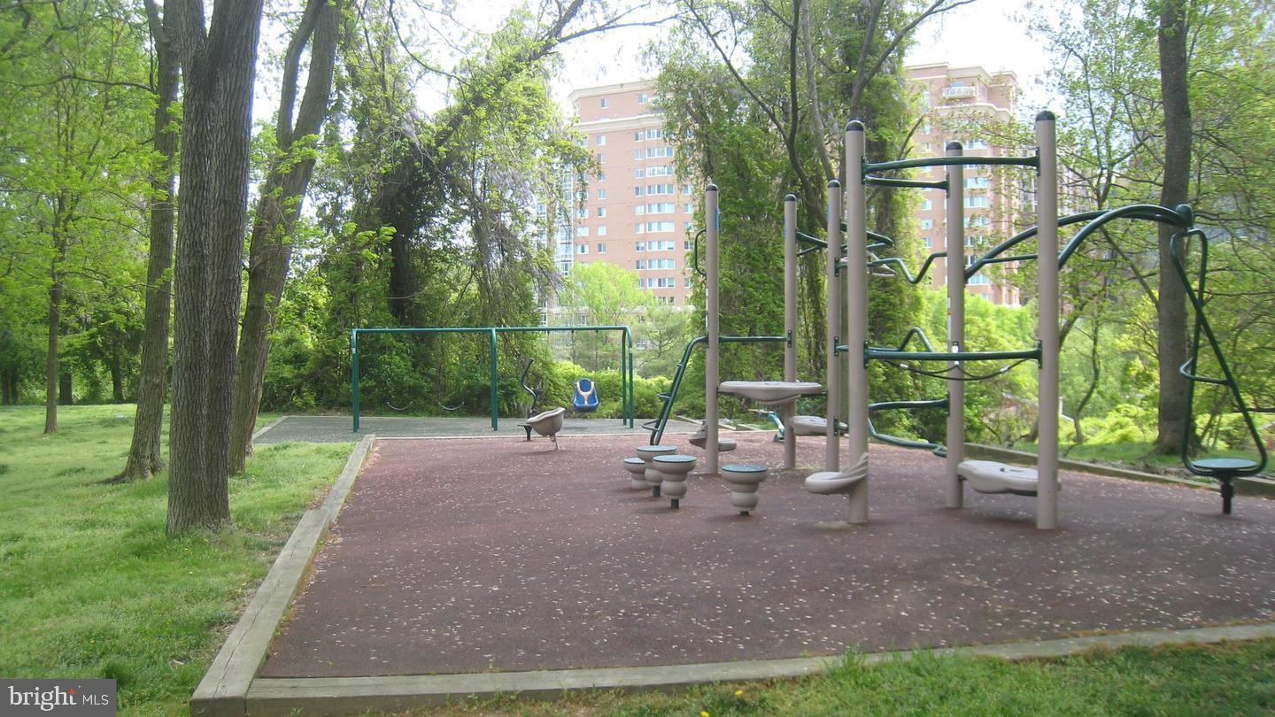 BOLLING BROOK - Residential Lease