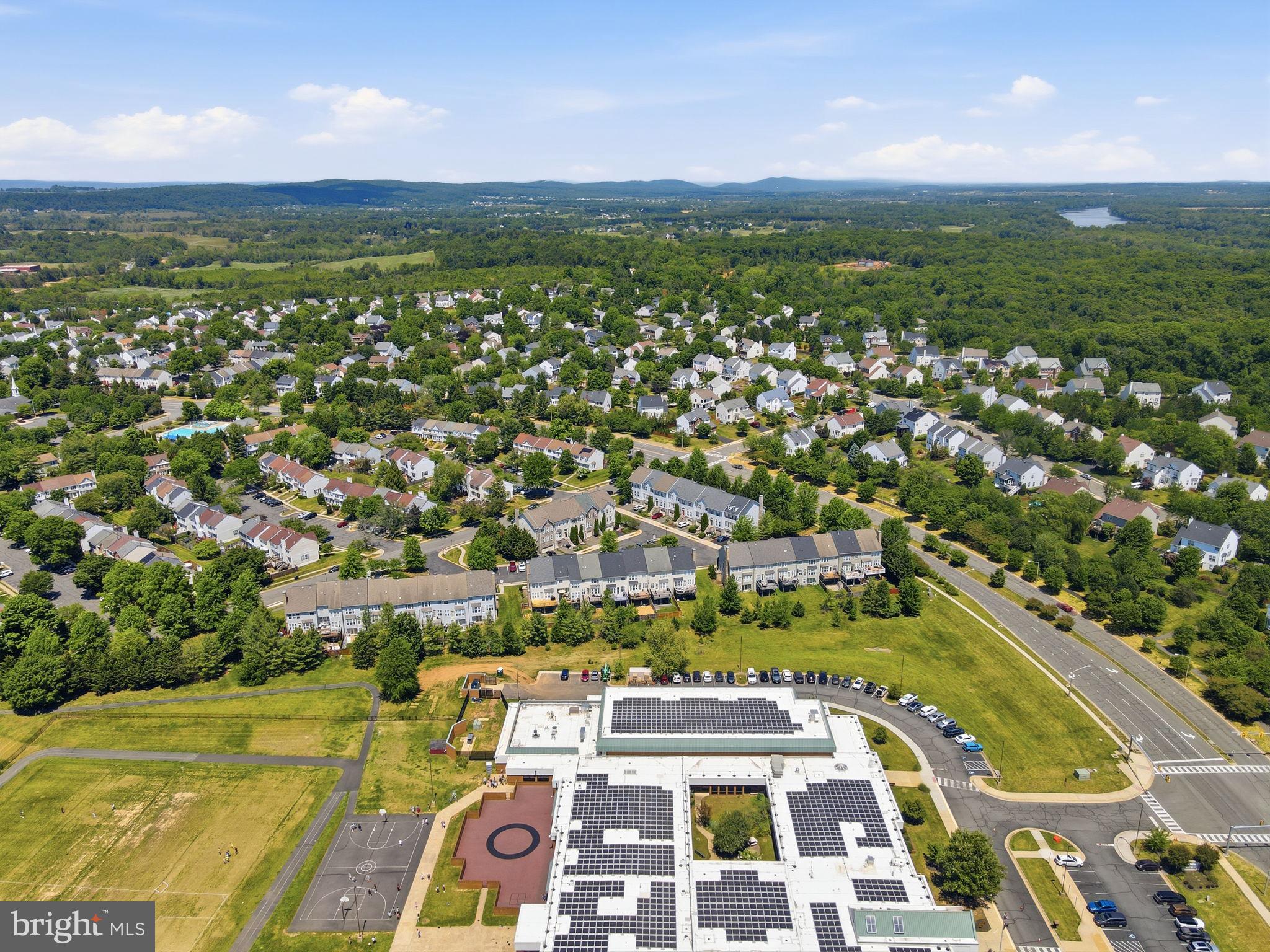 POTOMAC CROSSING - Residential