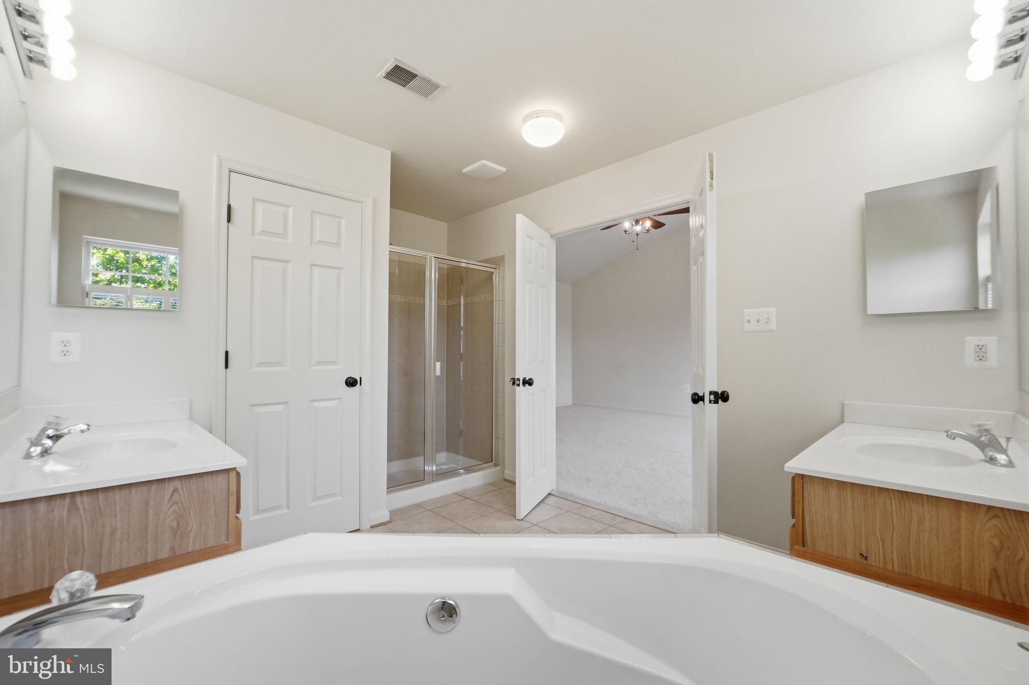 POTOMAC CROSSING - Residential