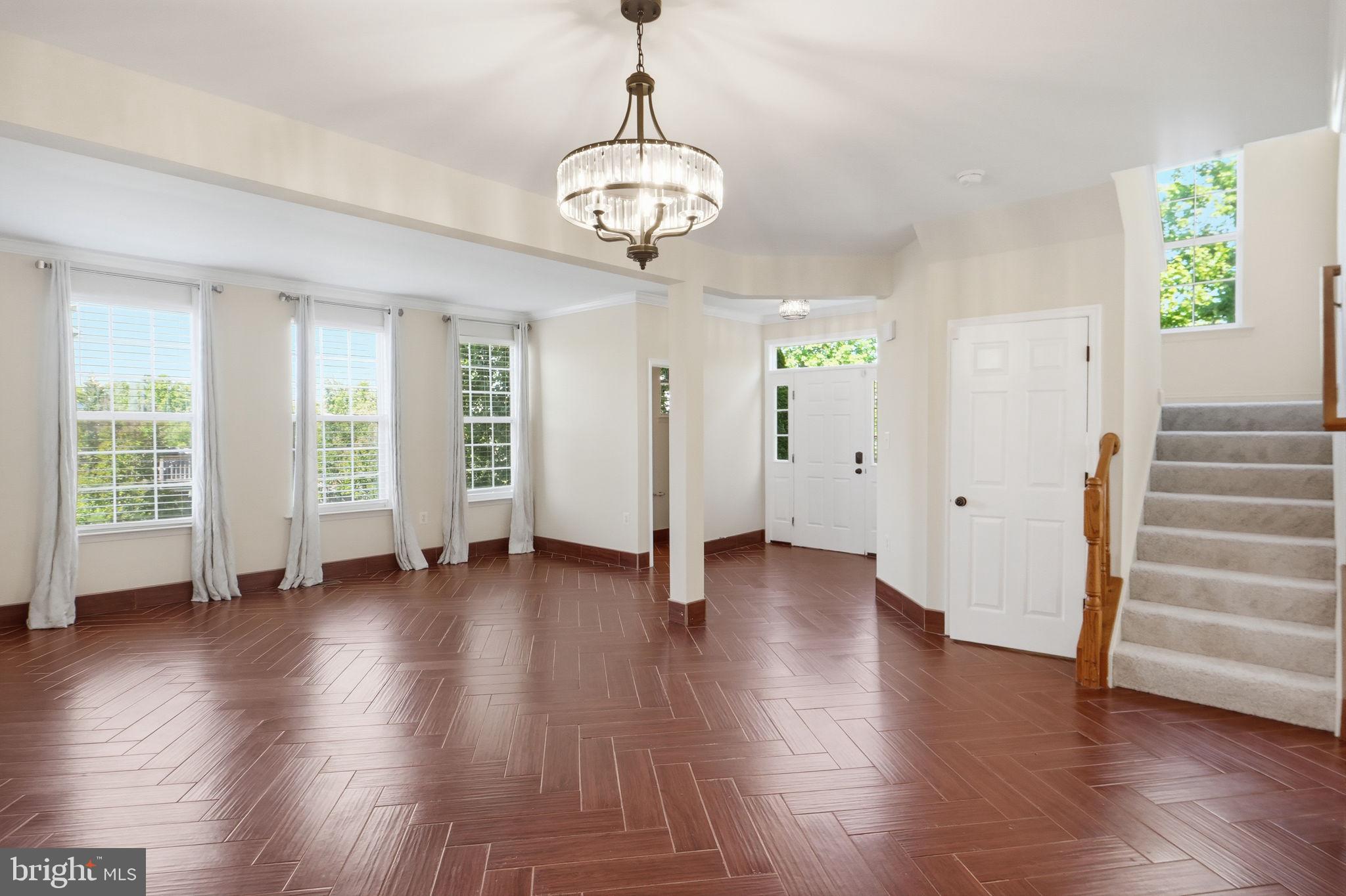 POTOMAC CROSSING - Residential
