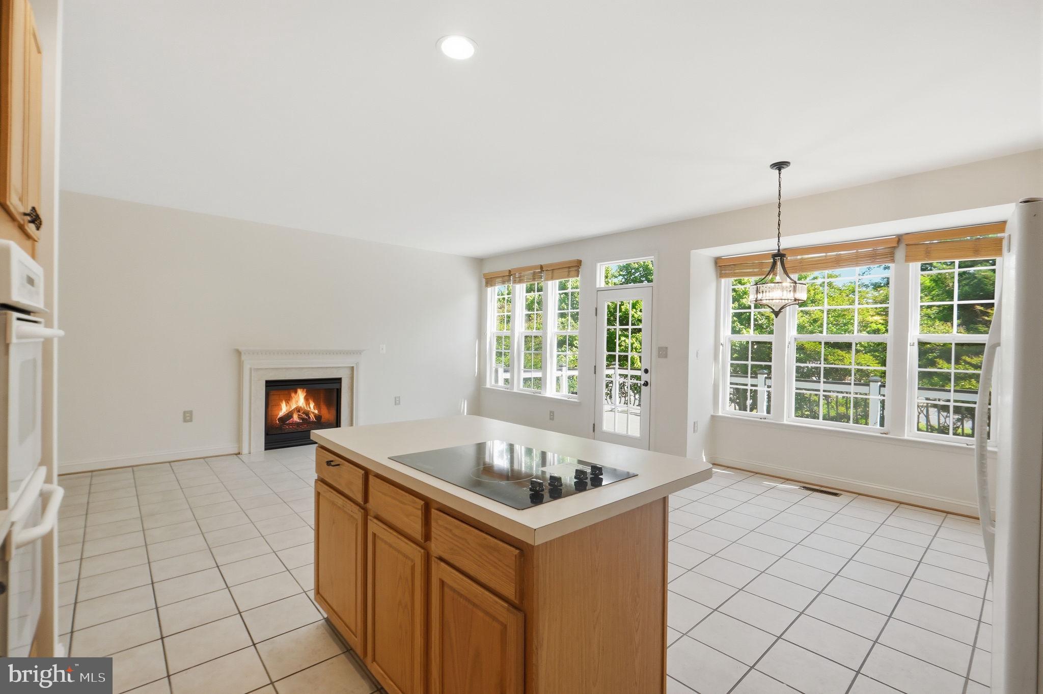 POTOMAC CROSSING - Residential