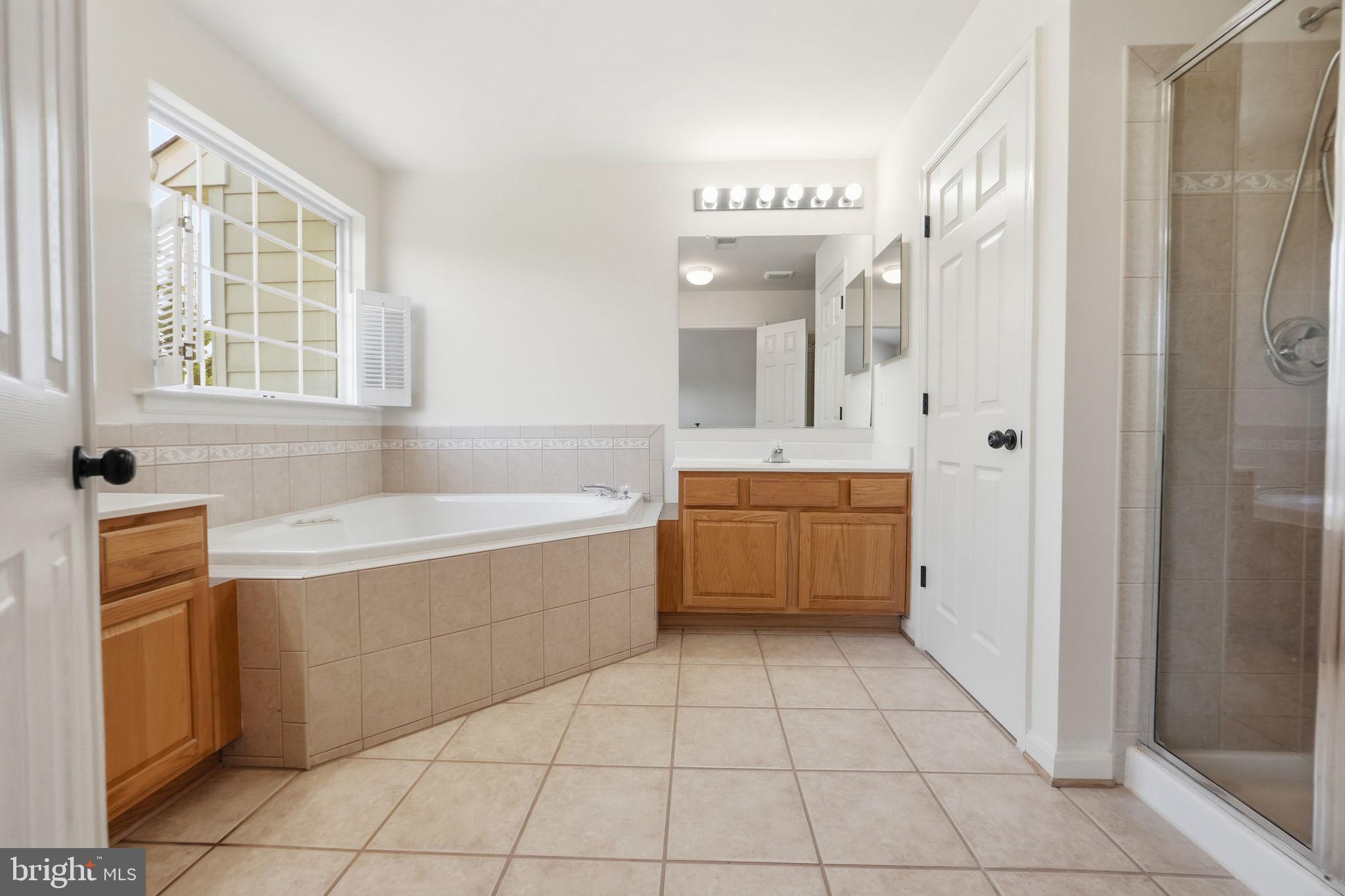 POTOMAC CROSSING - Residential