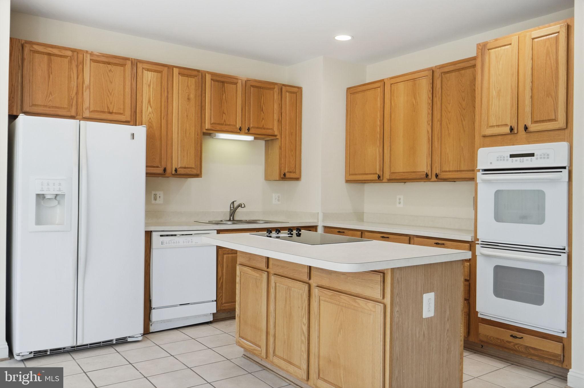 POTOMAC CROSSING - Residential