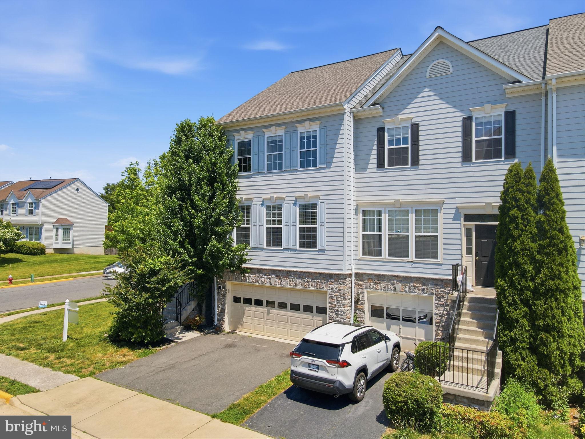 POTOMAC CROSSING - Residential