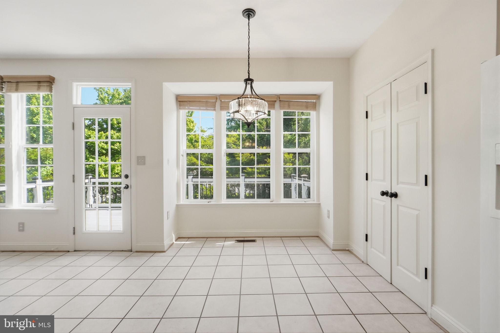 POTOMAC CROSSING - Residential