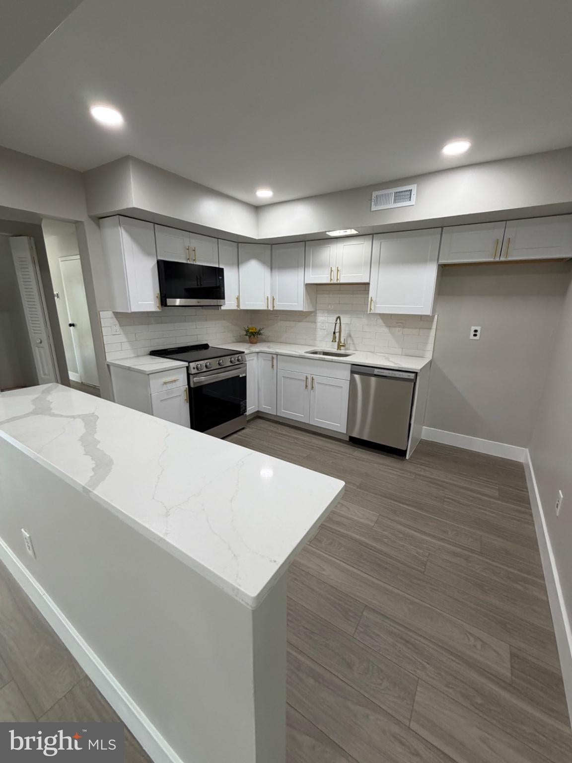 503 BUNKER HILL ROAD