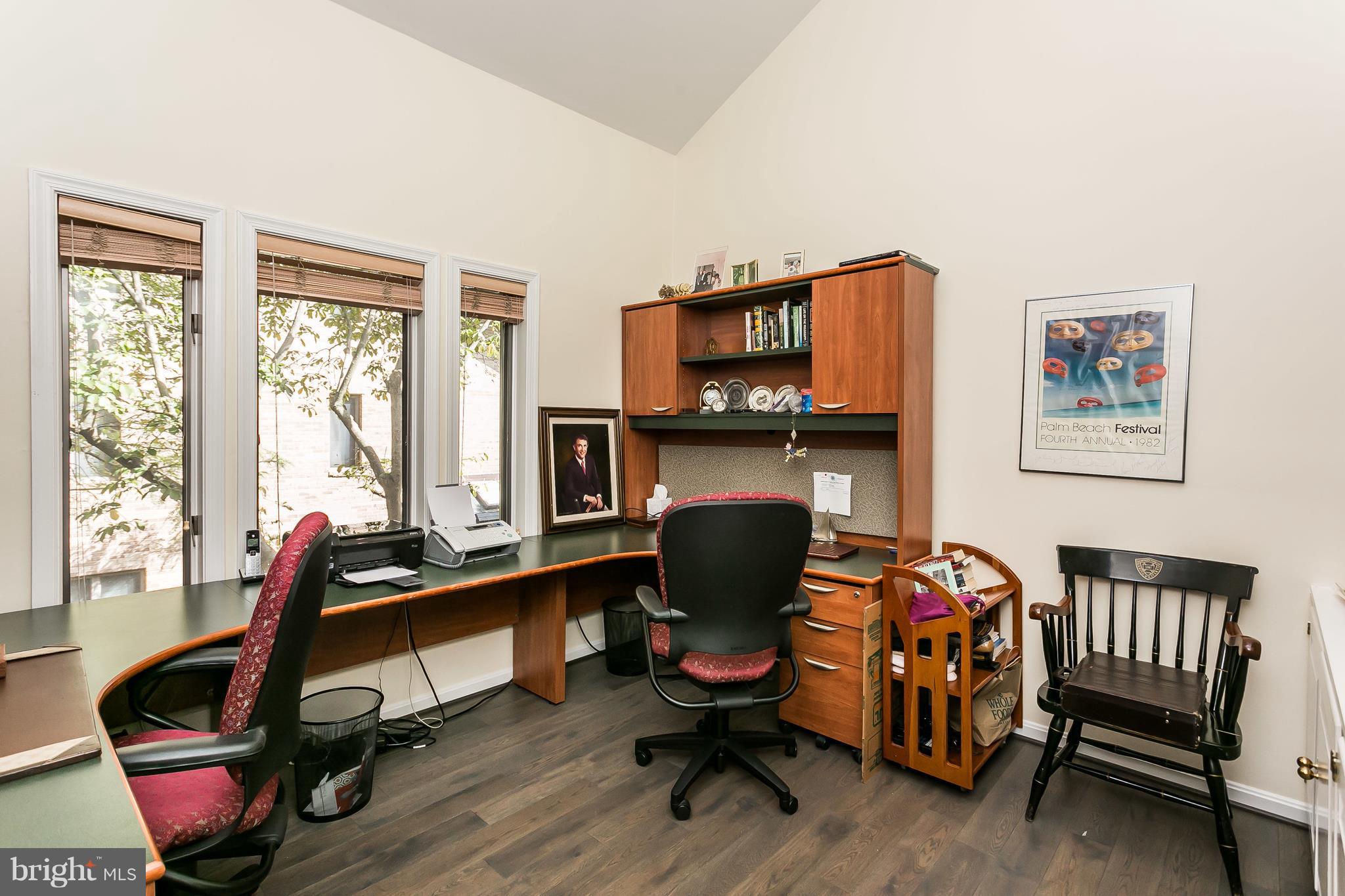 NORTH ROLAND PARK - Residential