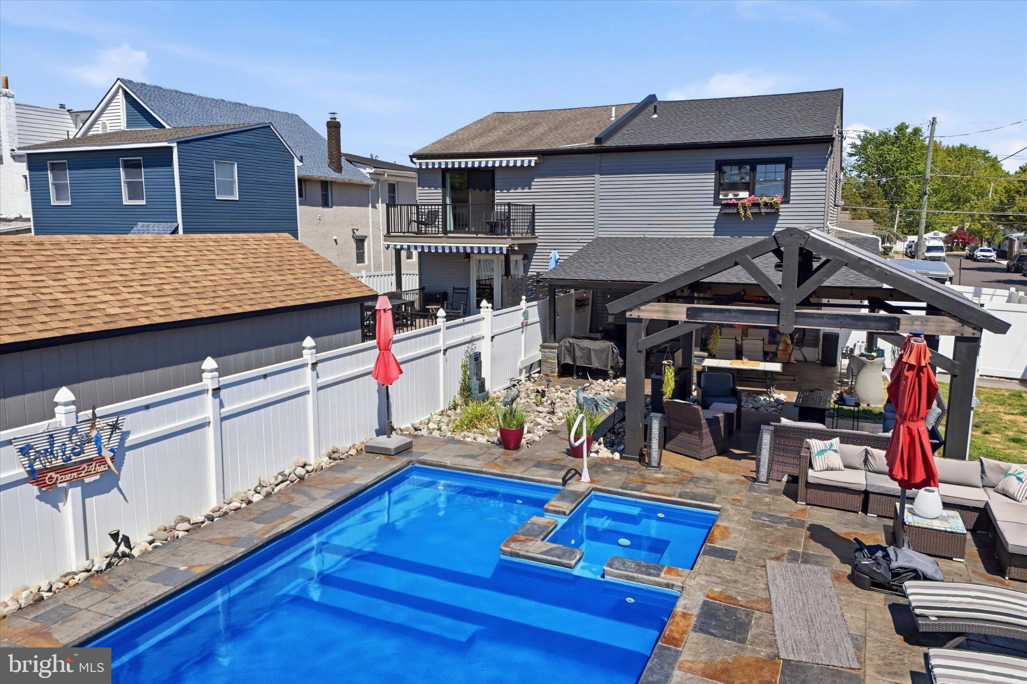 BRISTOL - Residential