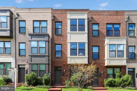 Photo of 583 Shorthorn Way, ROCKVILLE, MD 20850 (MLS # MDMC2251696)