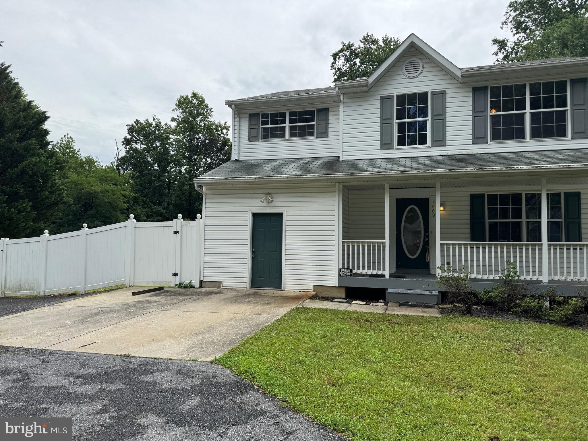 1809 LABROTT LANE