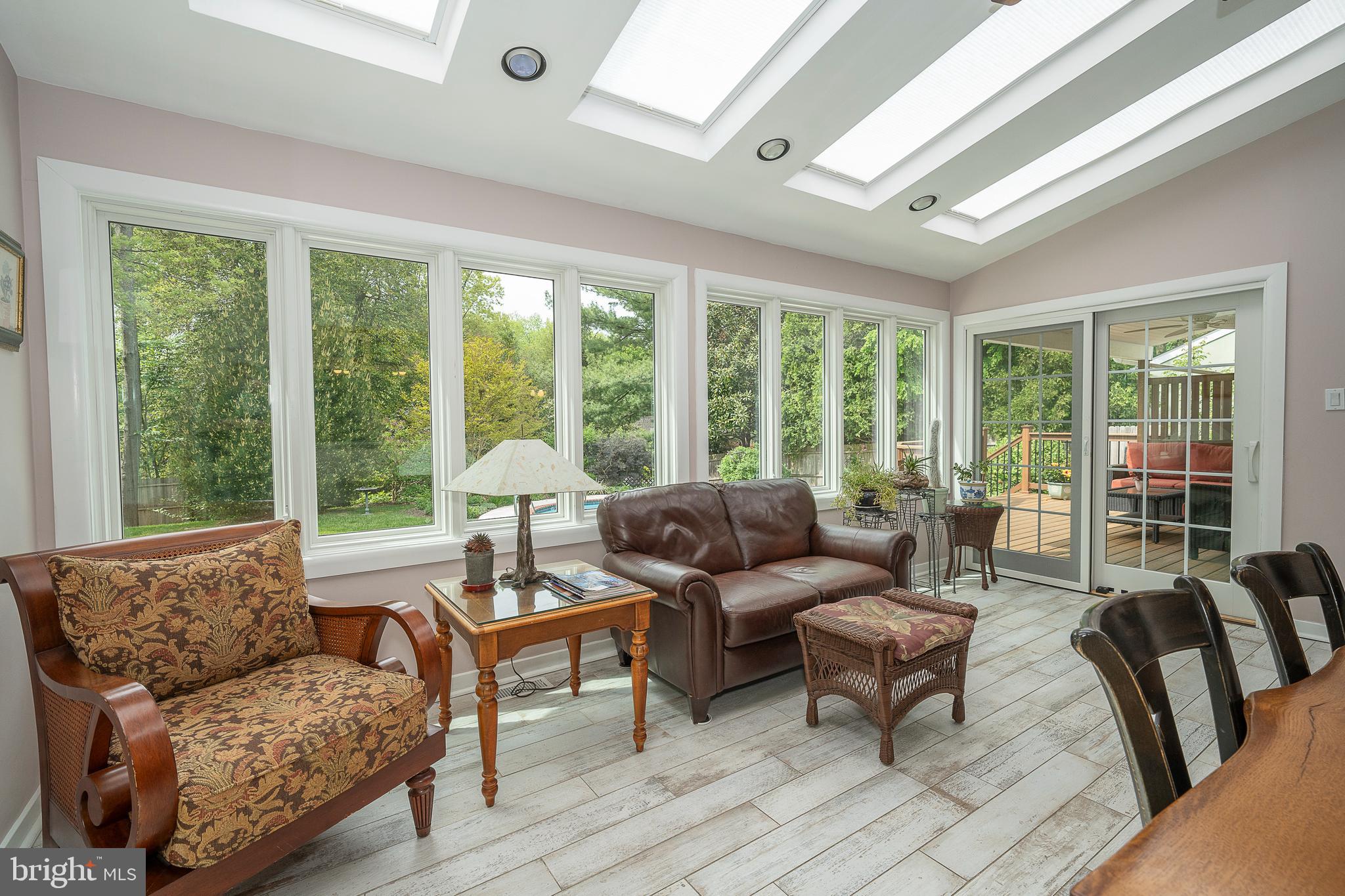 CHESTNUT HILL - Residential