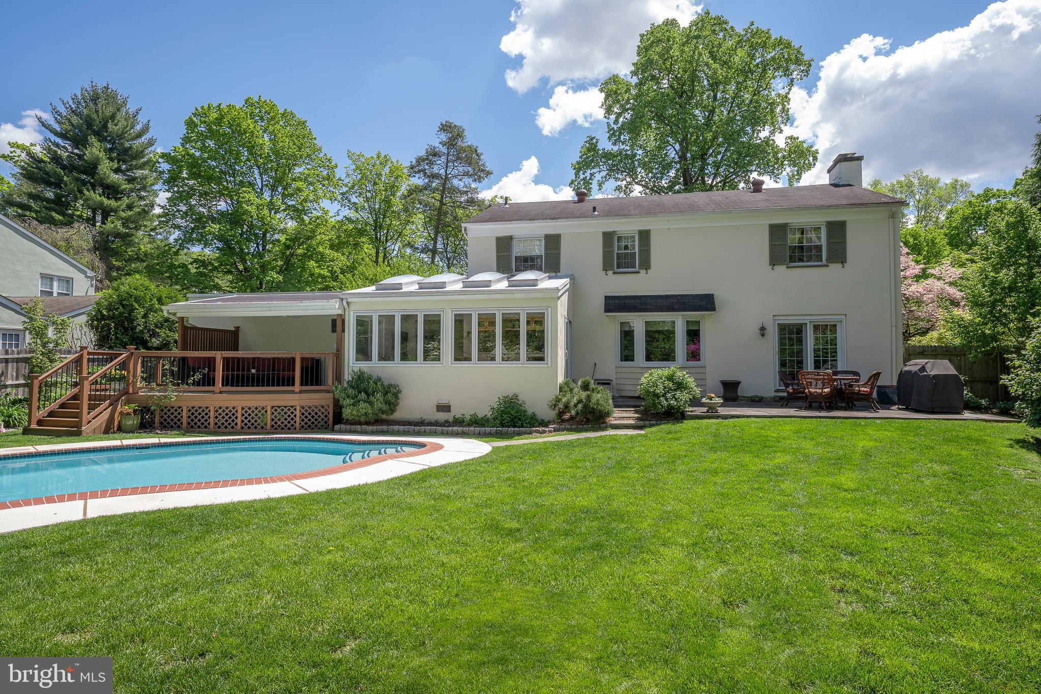 CHESTNUT HILL - Residential