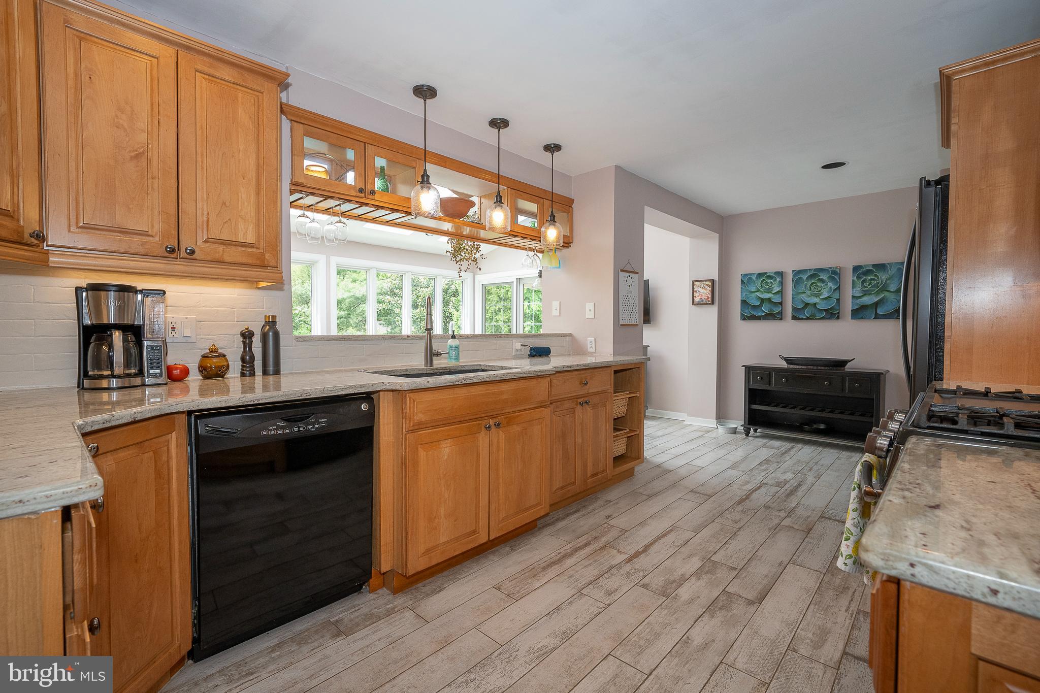 CHESTNUT HILL - Residential