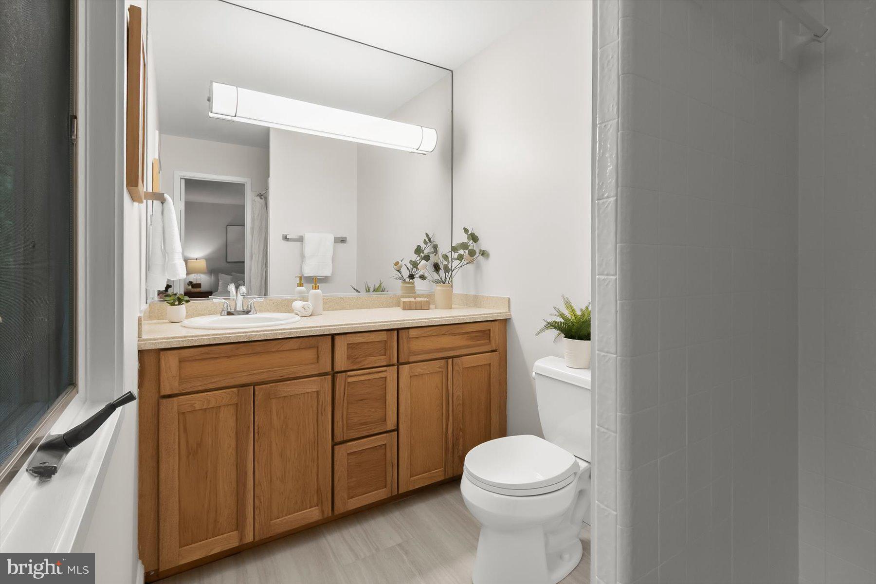CARDEROCK SPRINGS - Residential
