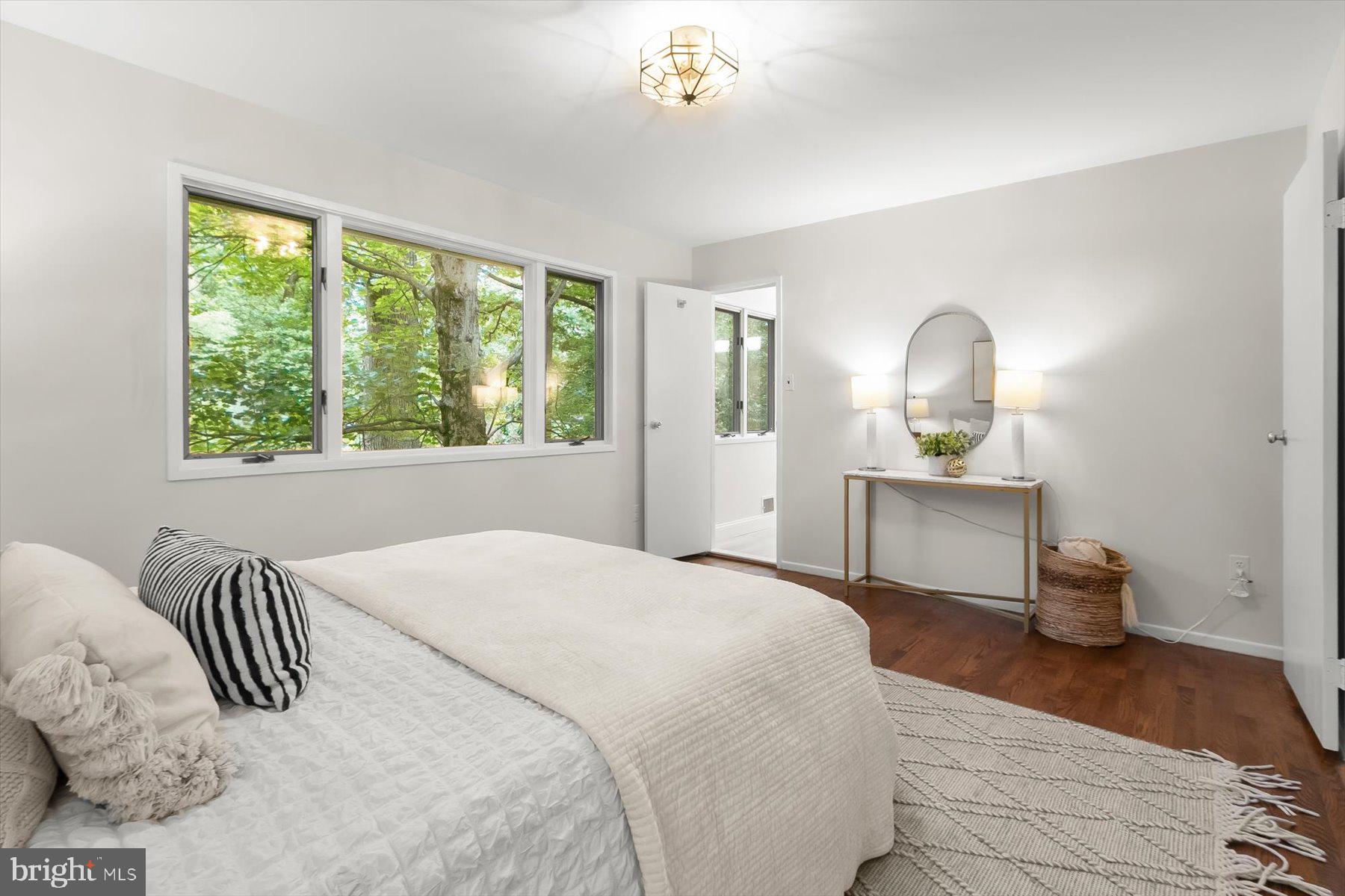 CARDEROCK SPRINGS - Residential