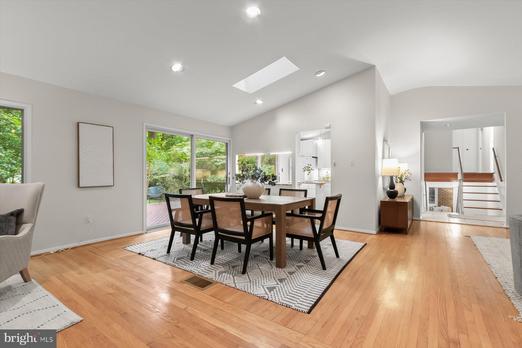 CARDEROCK SPRINGS - Residential