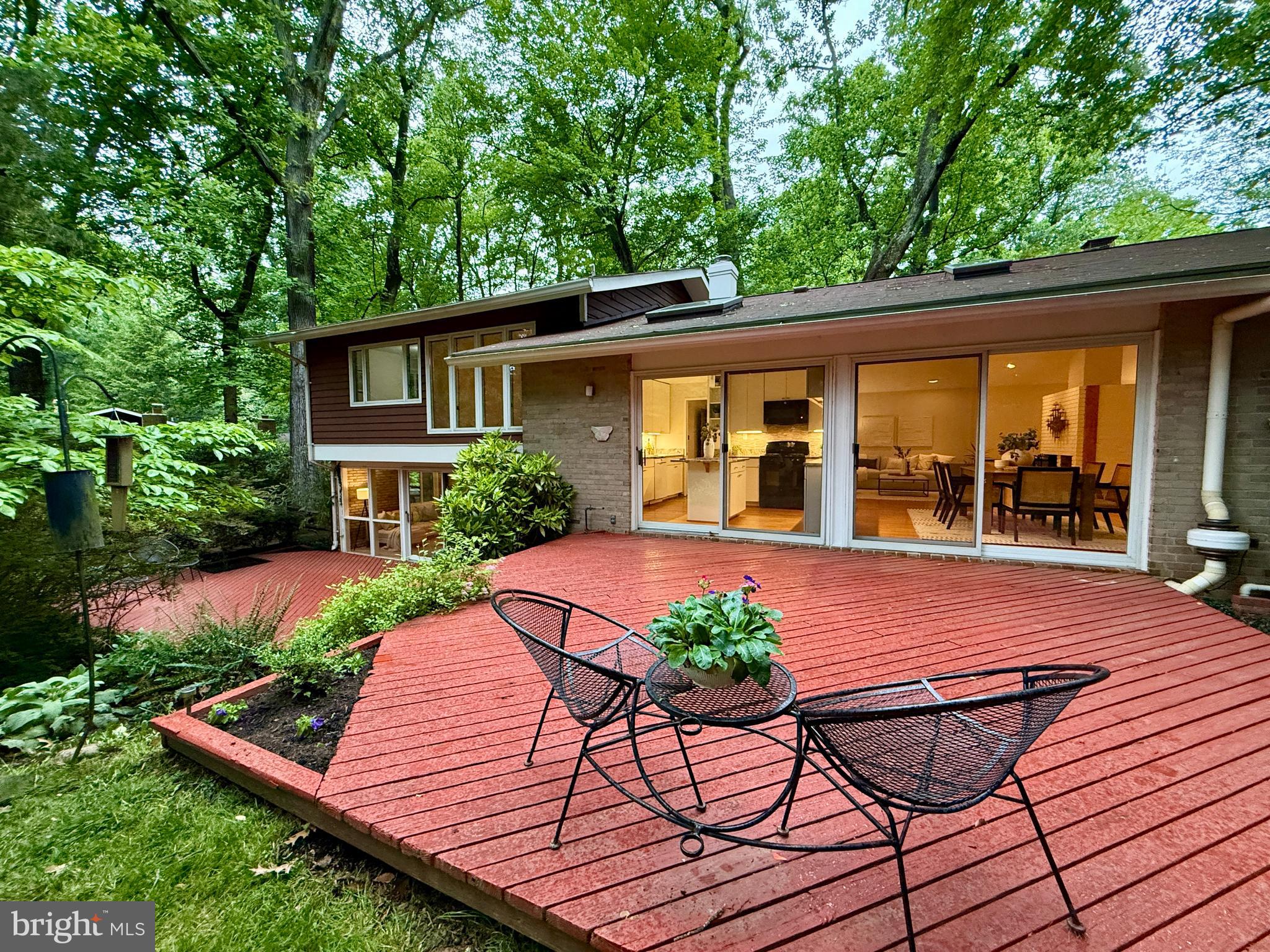 CARDEROCK SPRINGS - Residential