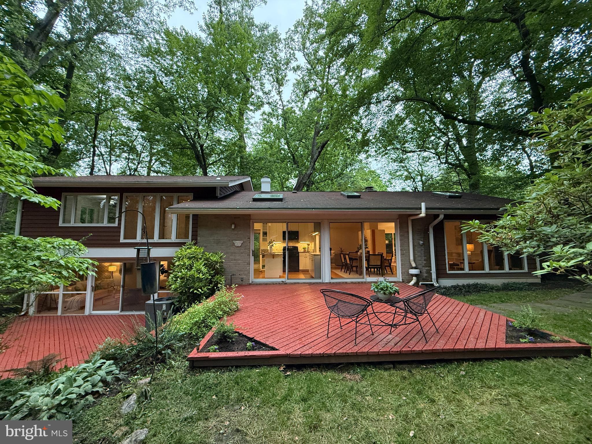 CARDEROCK SPRINGS - Residential