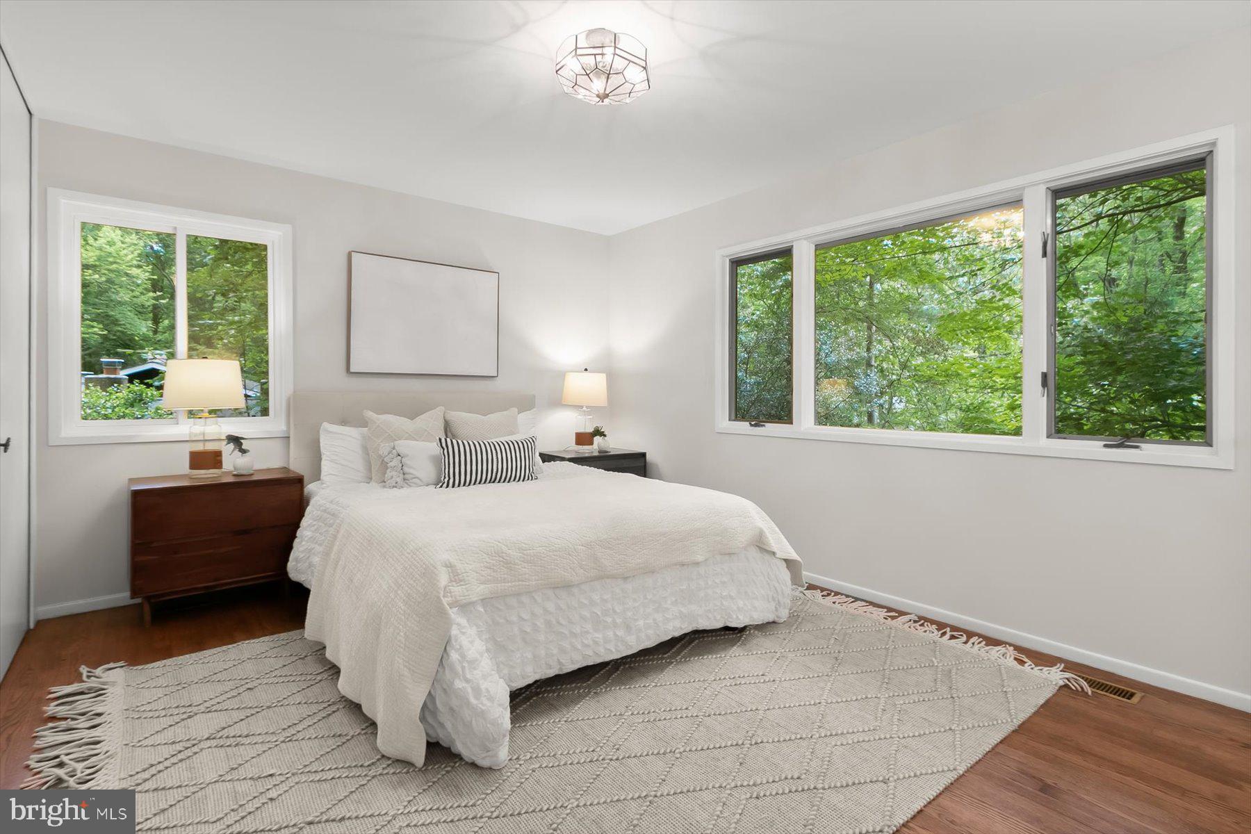 CARDEROCK SPRINGS - Residential