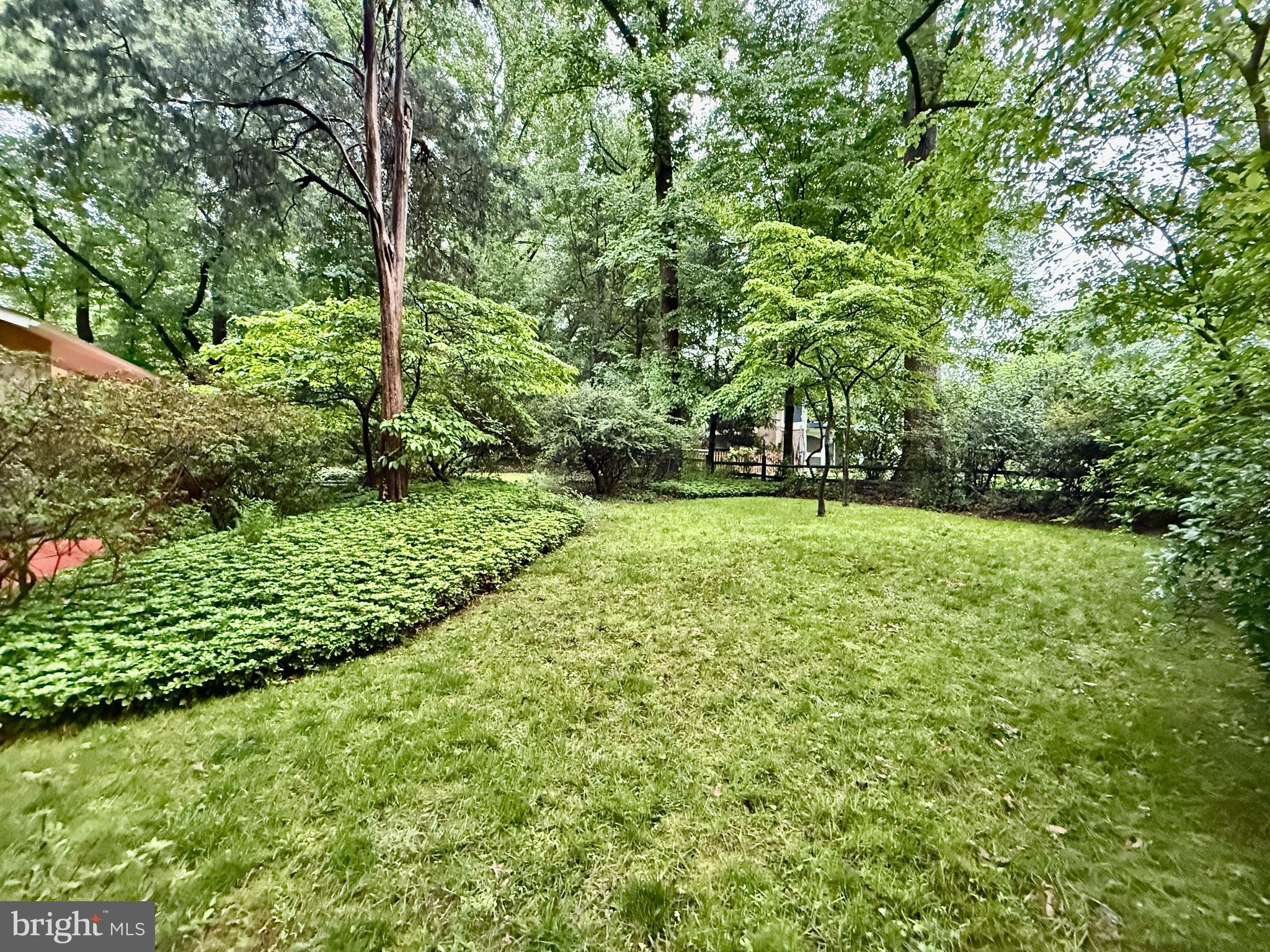 CARDEROCK SPRINGS - Residential