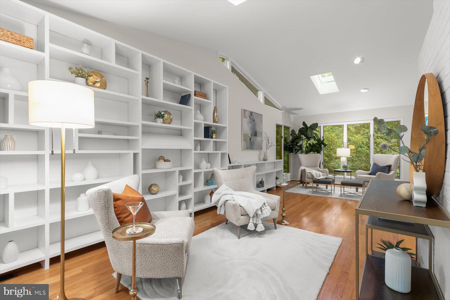 CARDEROCK SPRINGS - Residential